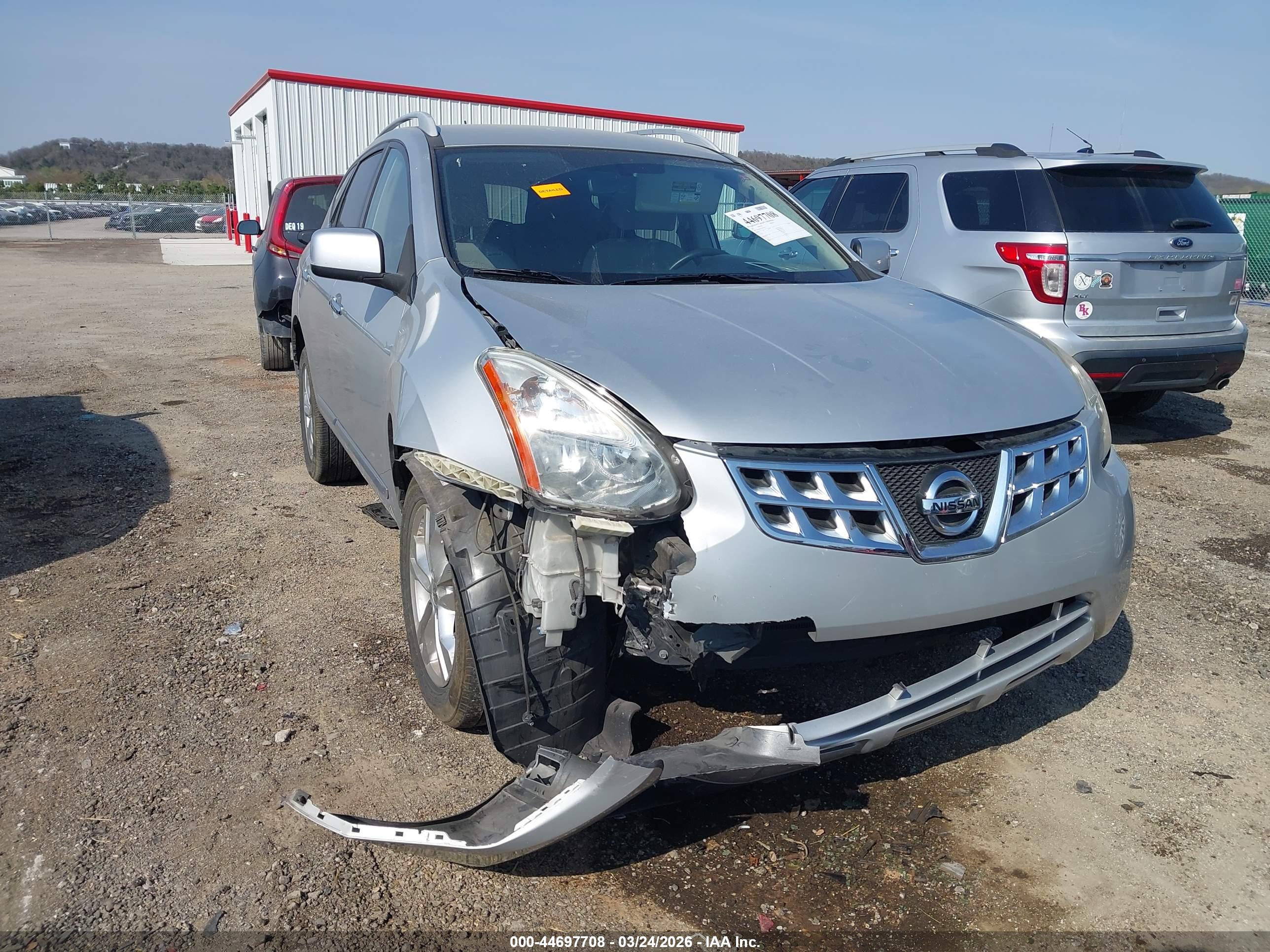 NISSAN ROGUE image 6
