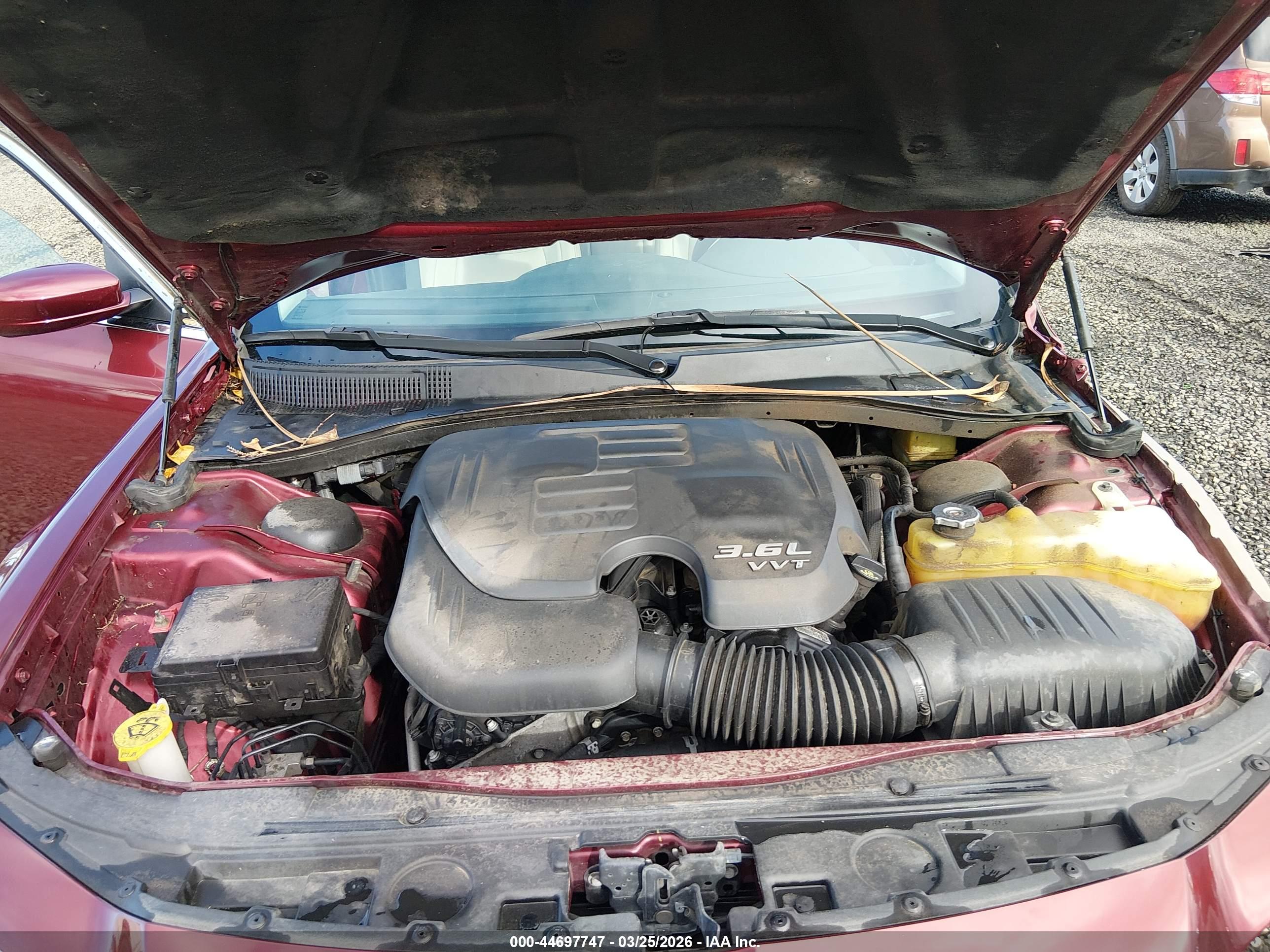 CHRYSLER 300 image 10