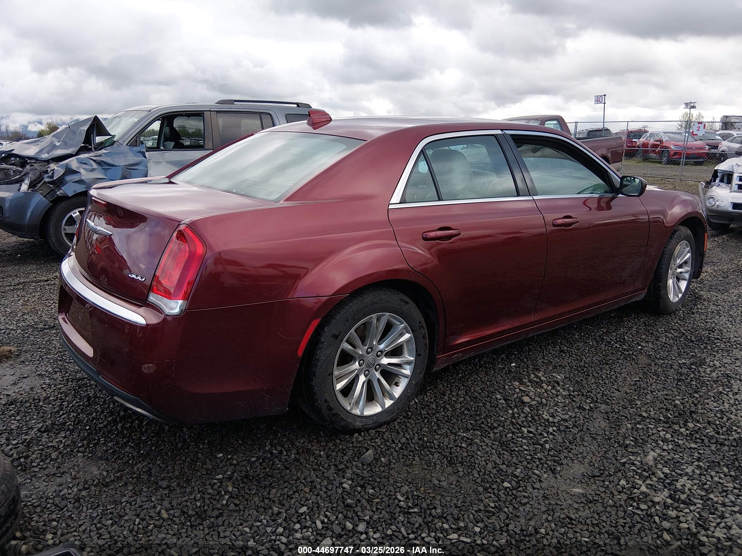 CHRYSLER 300 image 4
