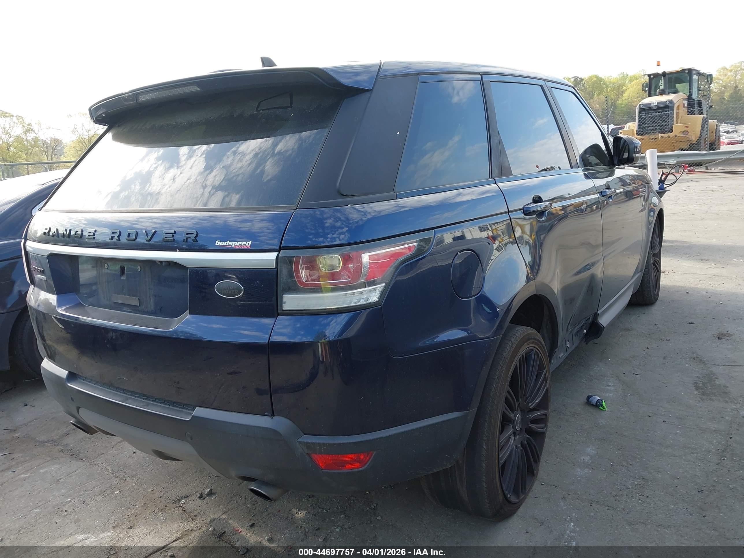 LAND ROVER image 4
