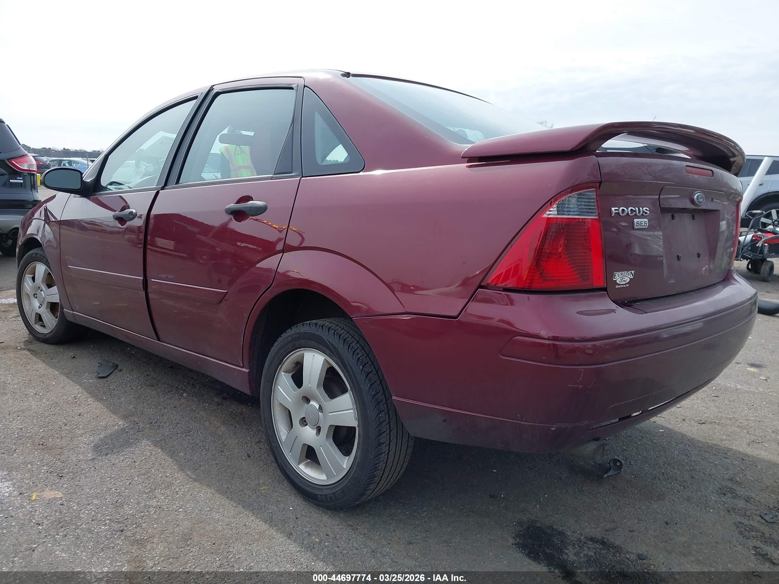 FORD FOCUS image 3