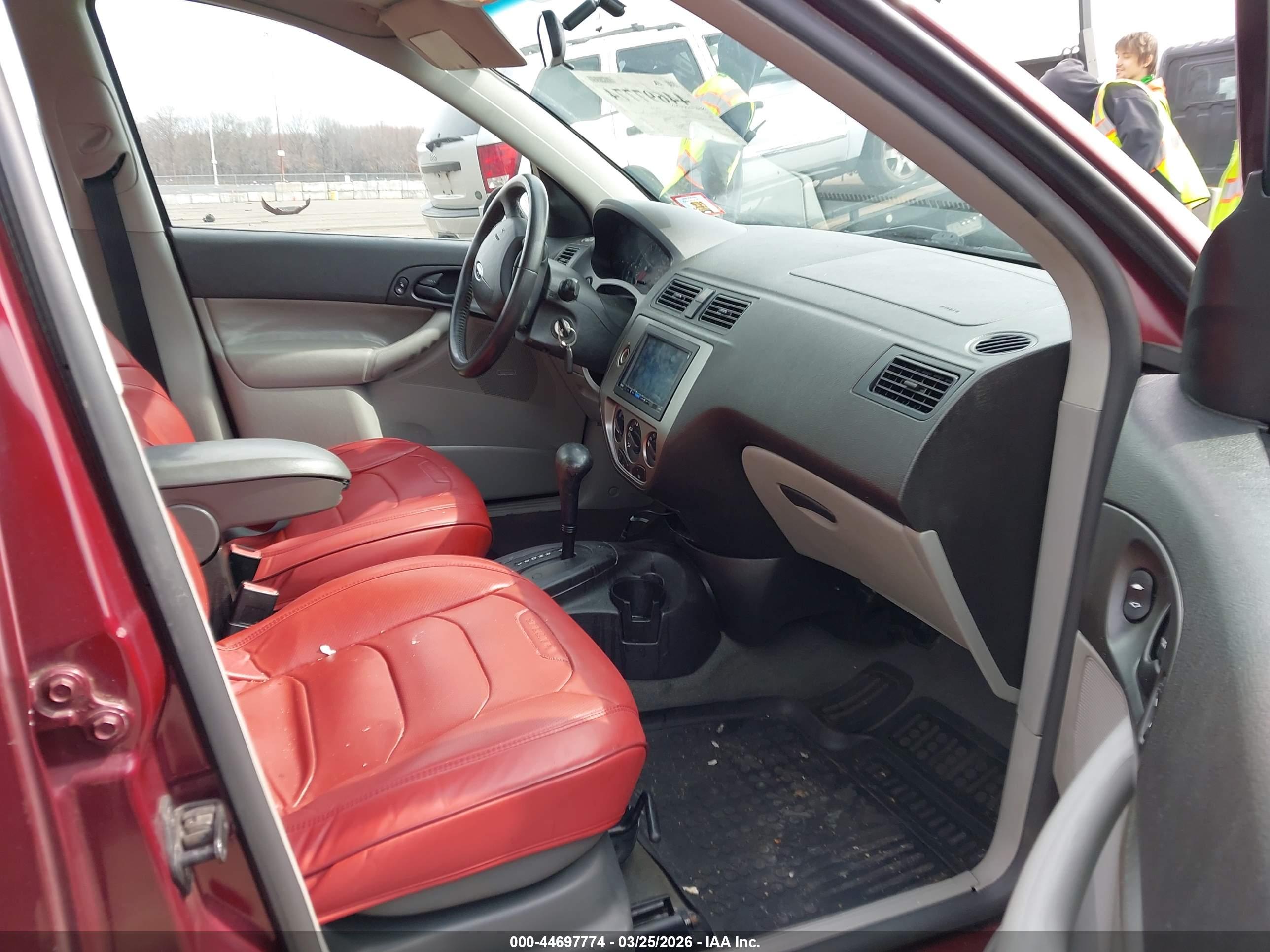 FORD FOCUS image 5