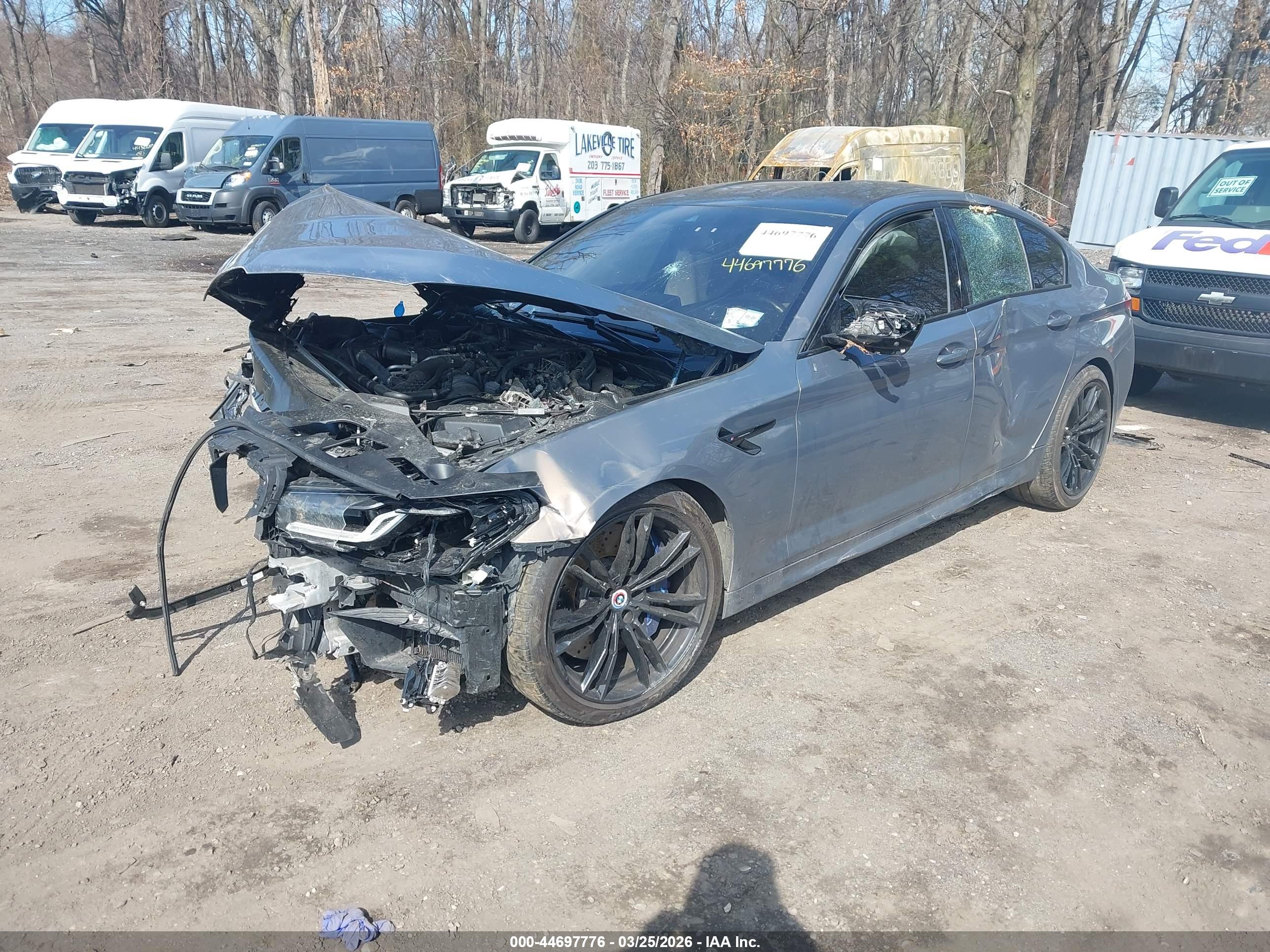 BMW M5 image 2