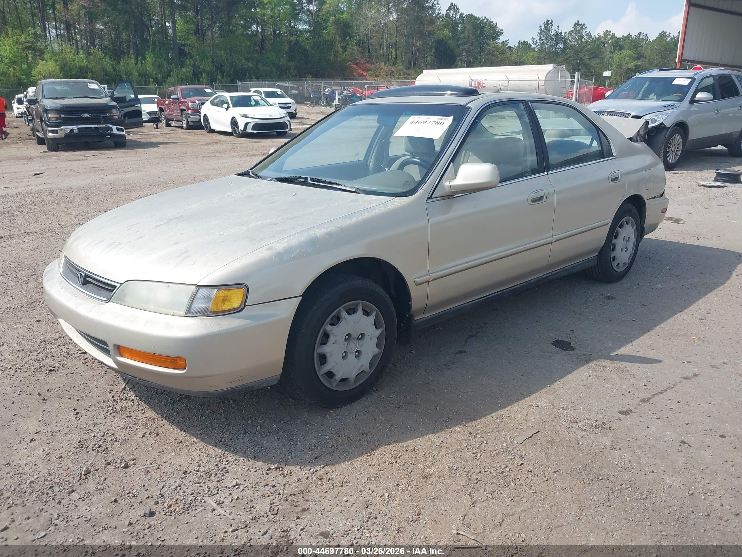 HONDA ACCORD image 2