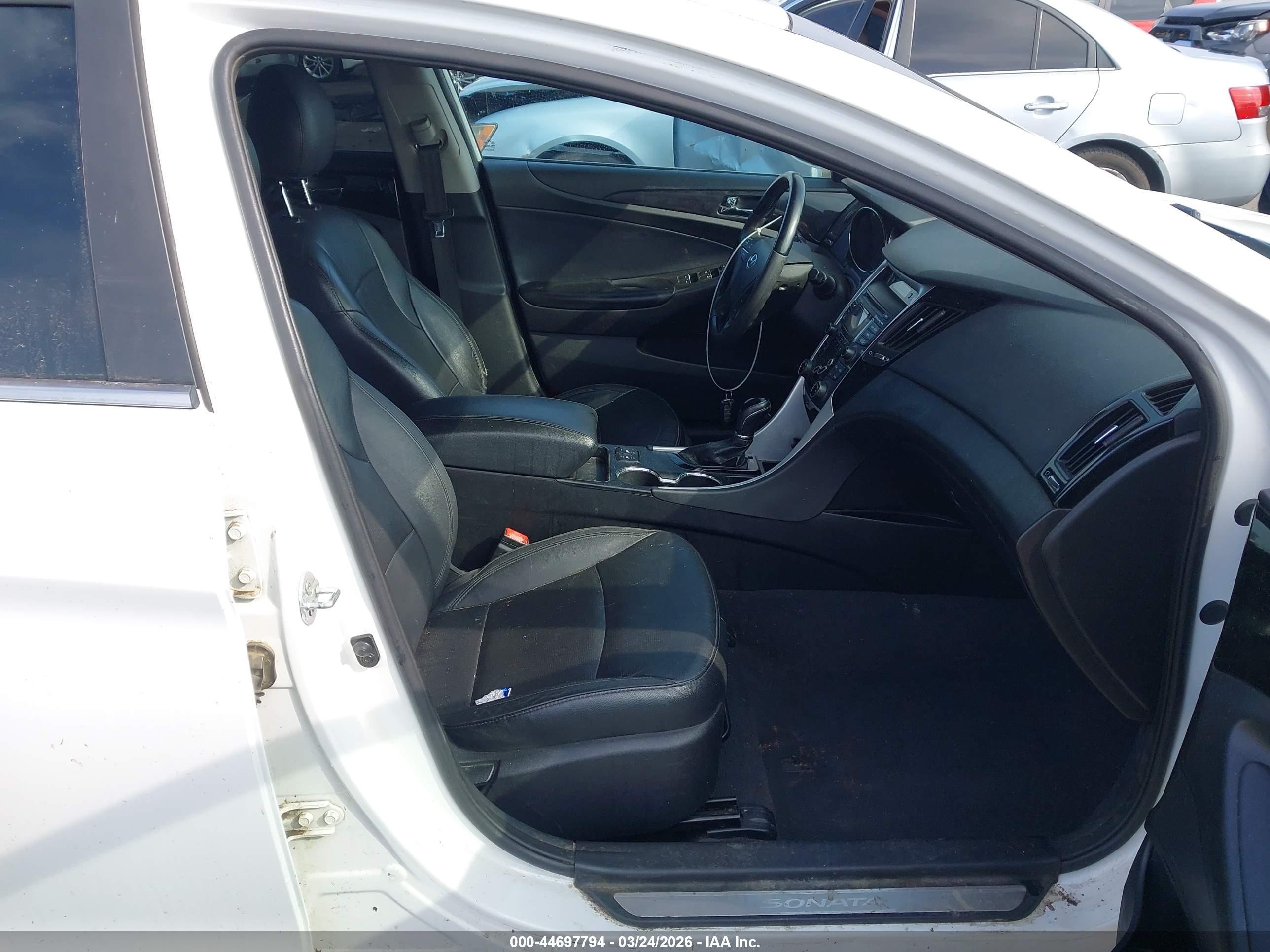 HYUNDAI SONATA image 5
