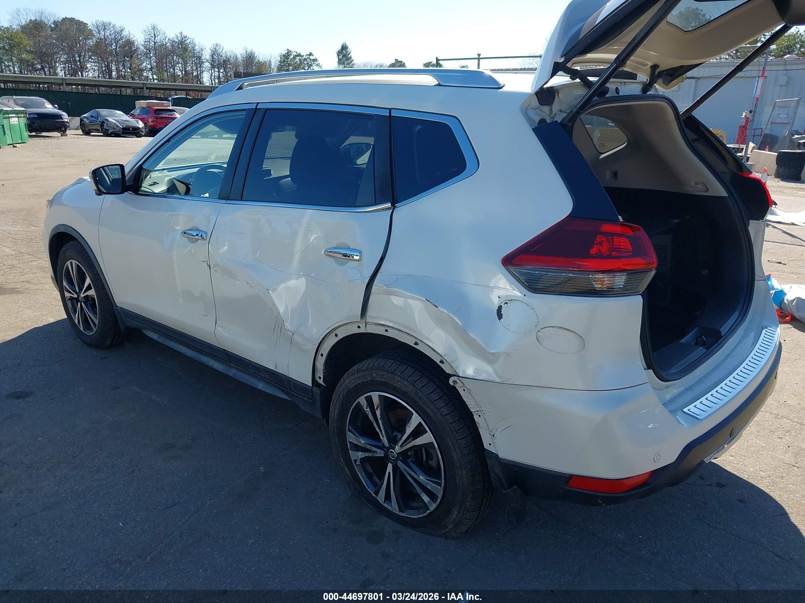 NISSAN ROGUE image 3