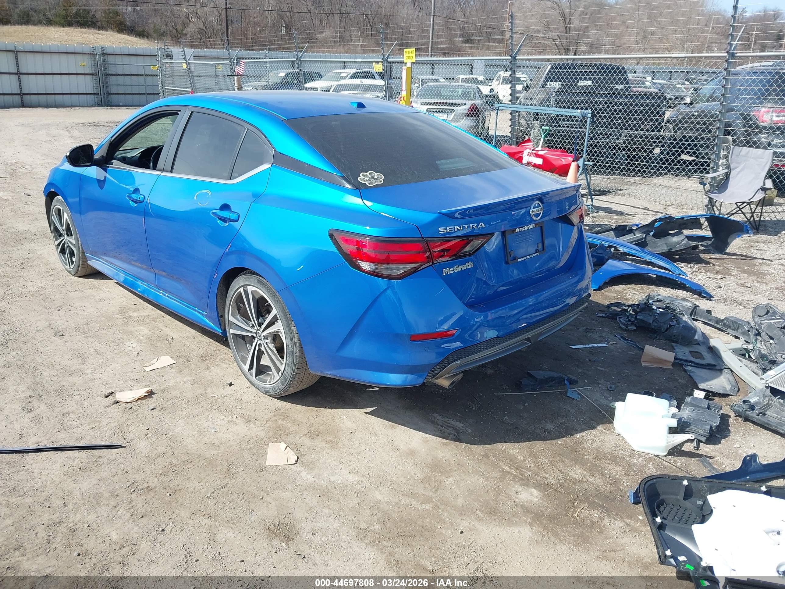NISSAN SENTRA image 3