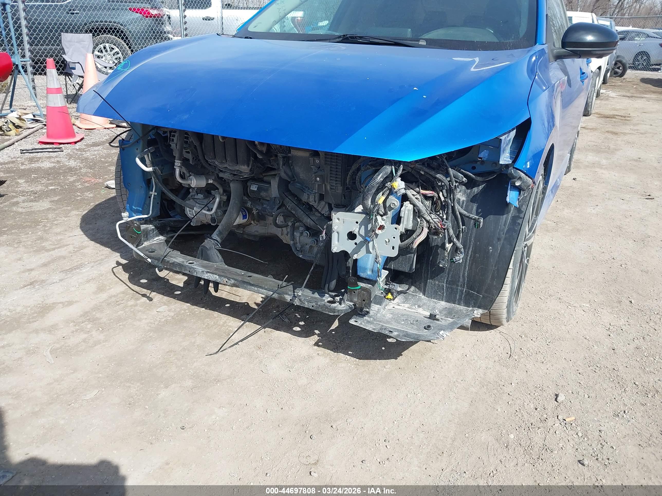 NISSAN SENTRA image 6