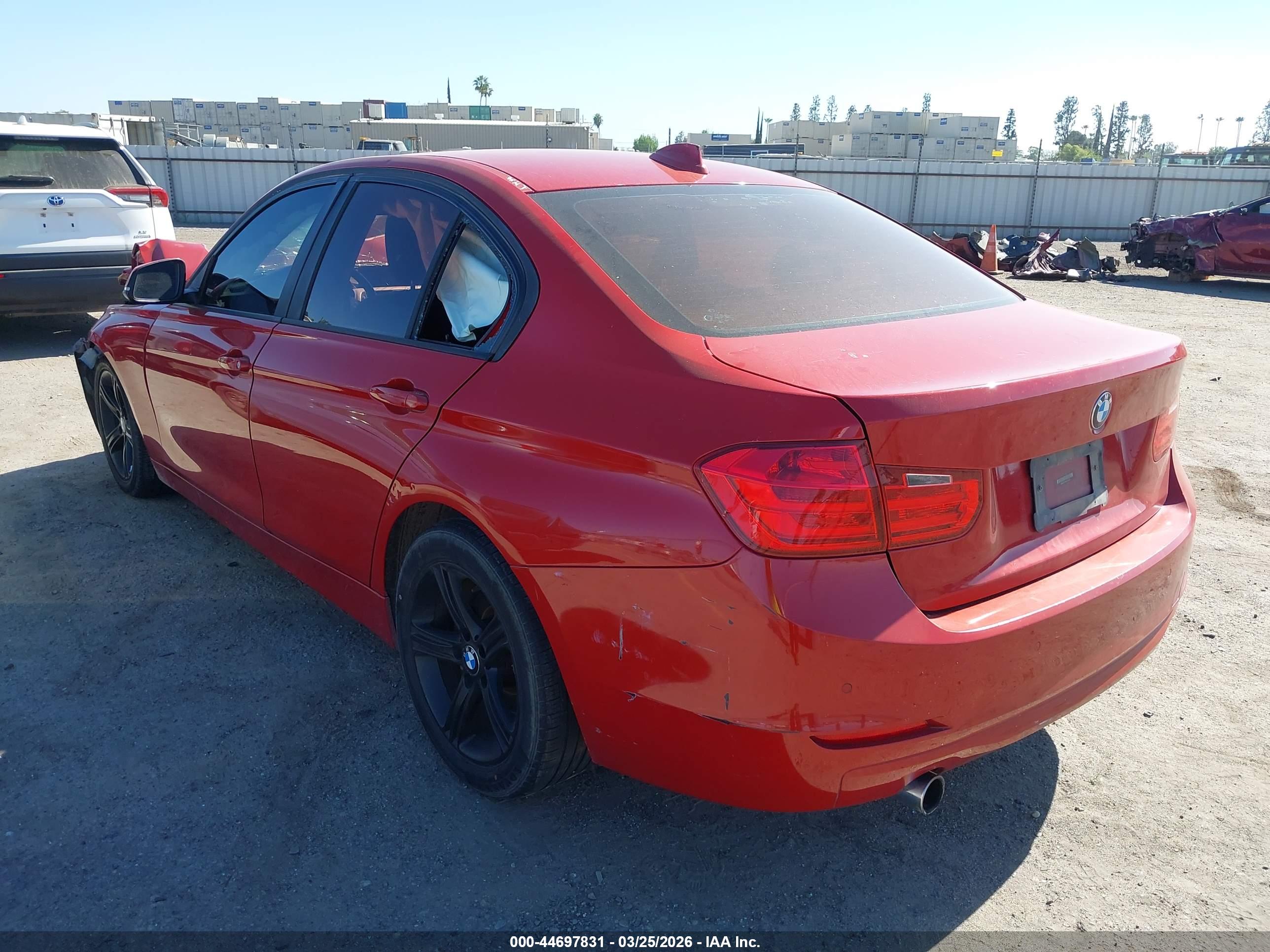 BMW 320I image 3