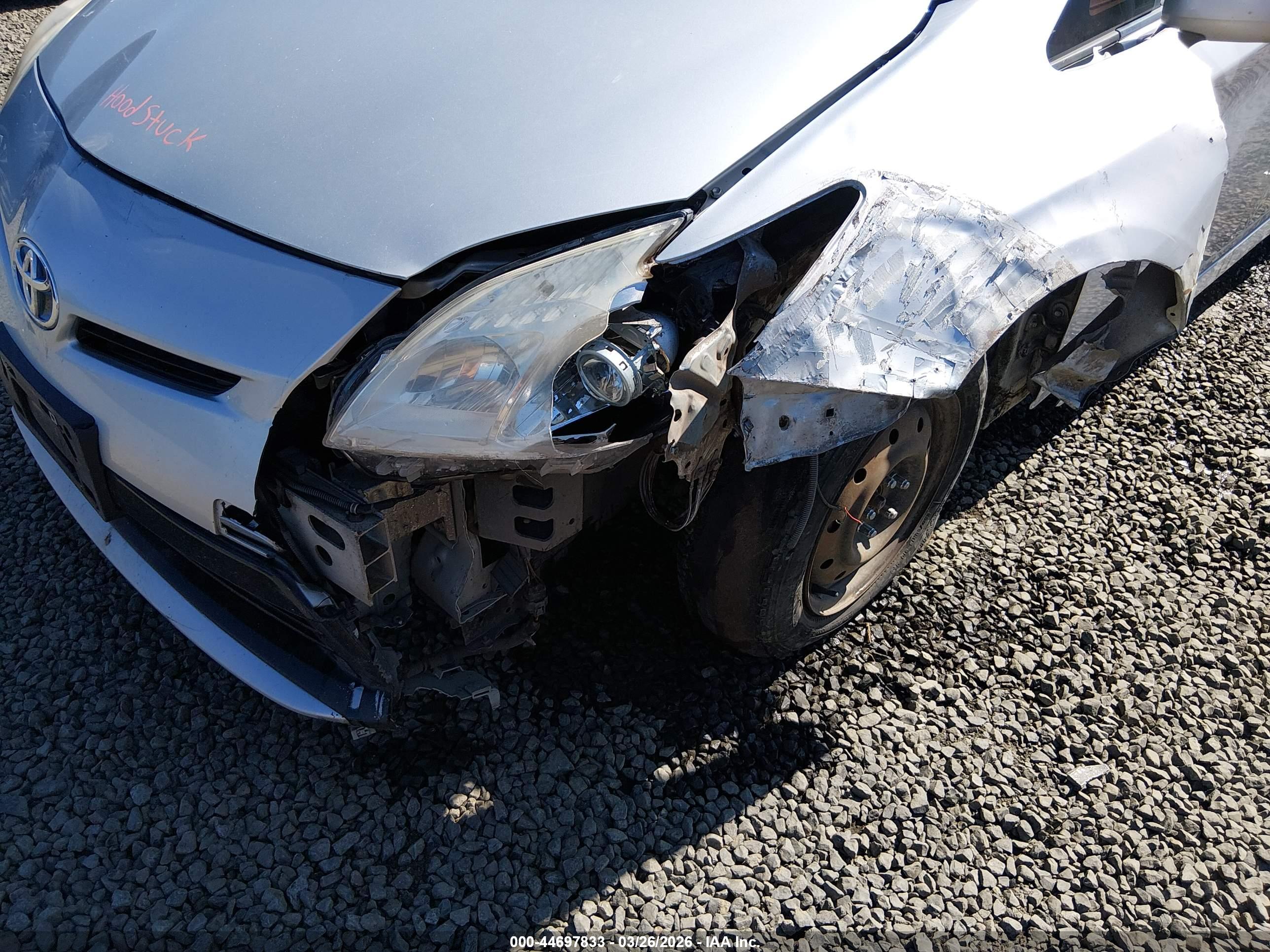 TOYOTA PRIUS image 6
