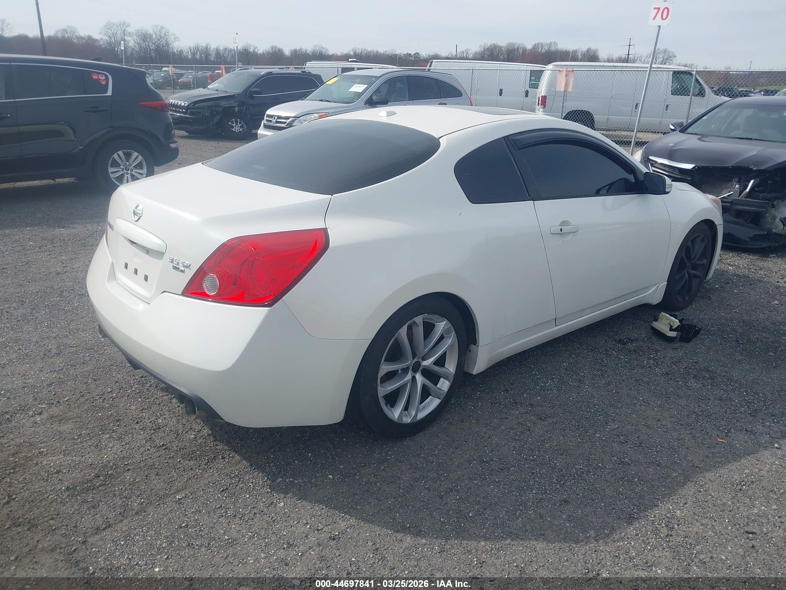 NISSAN ALTIMA image 4