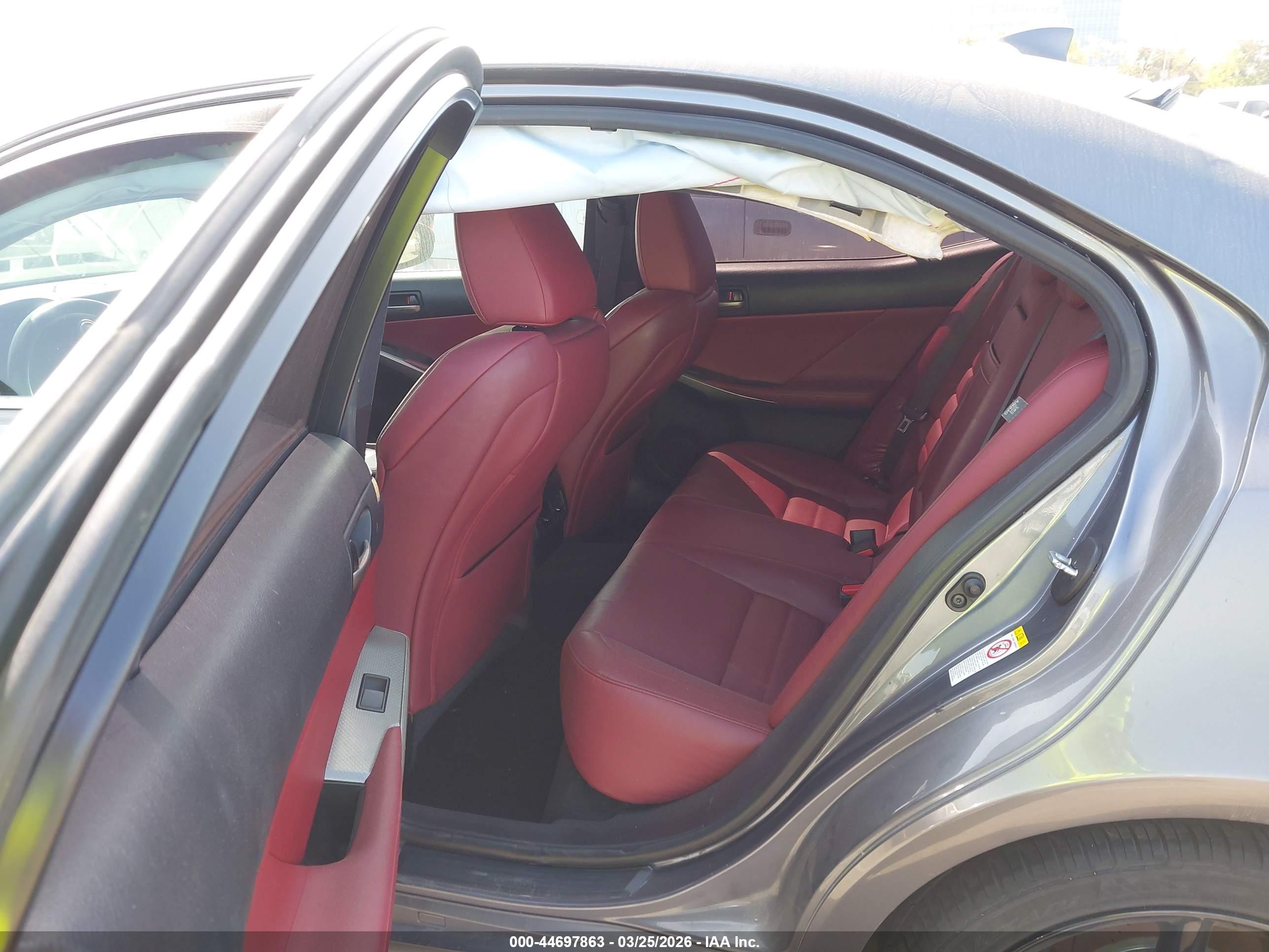 LEXUS IS image 8