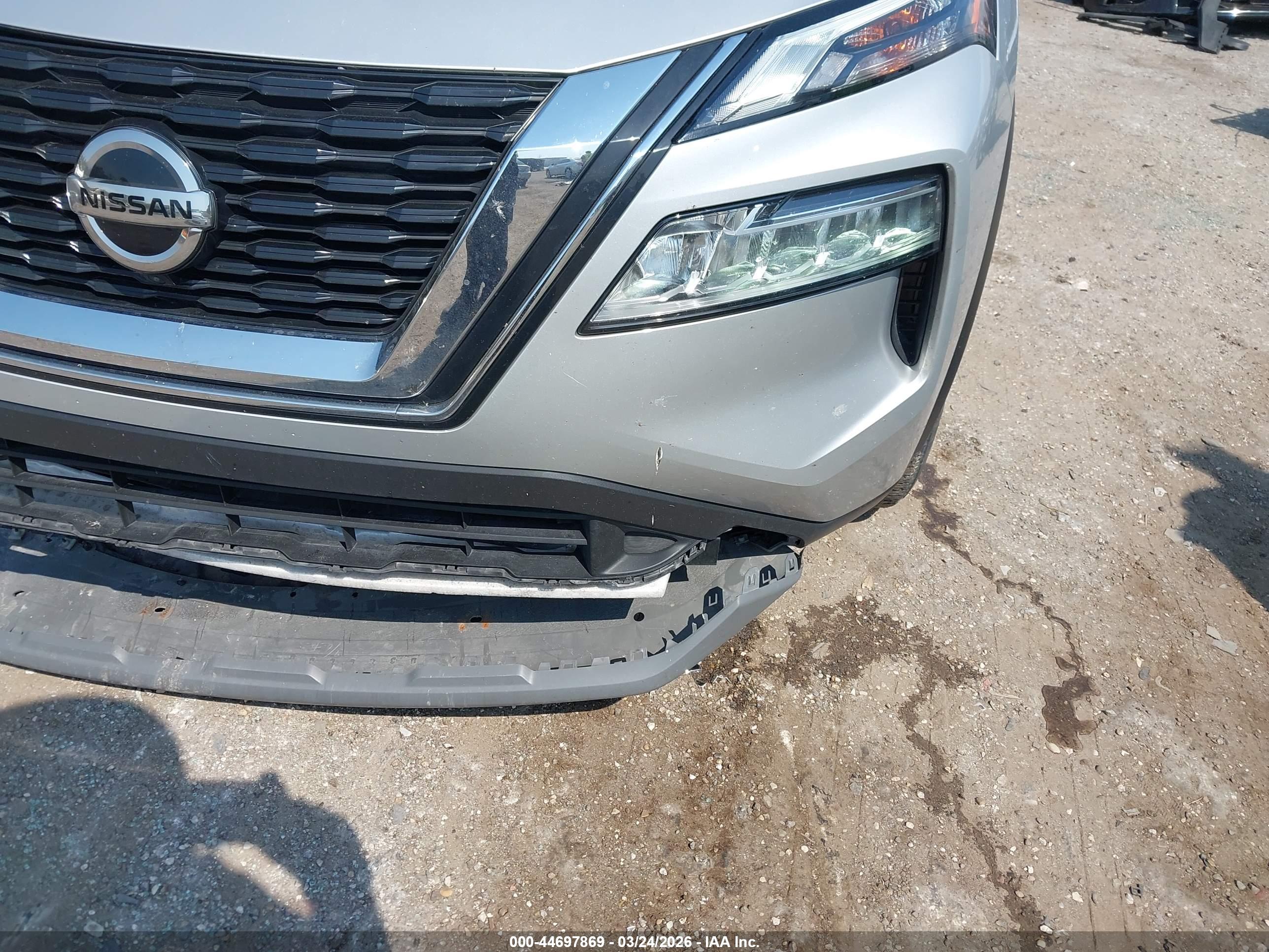 NISSAN ROGUE image 6