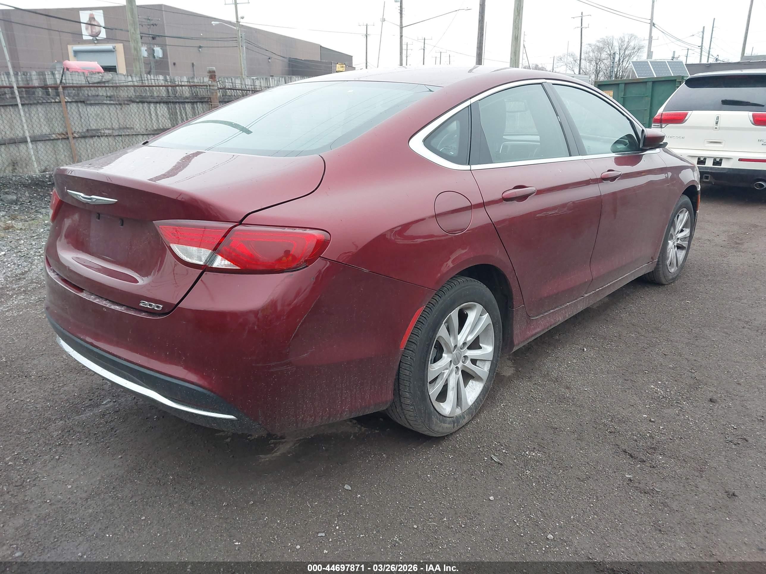 CHRYSLER 200 image 4