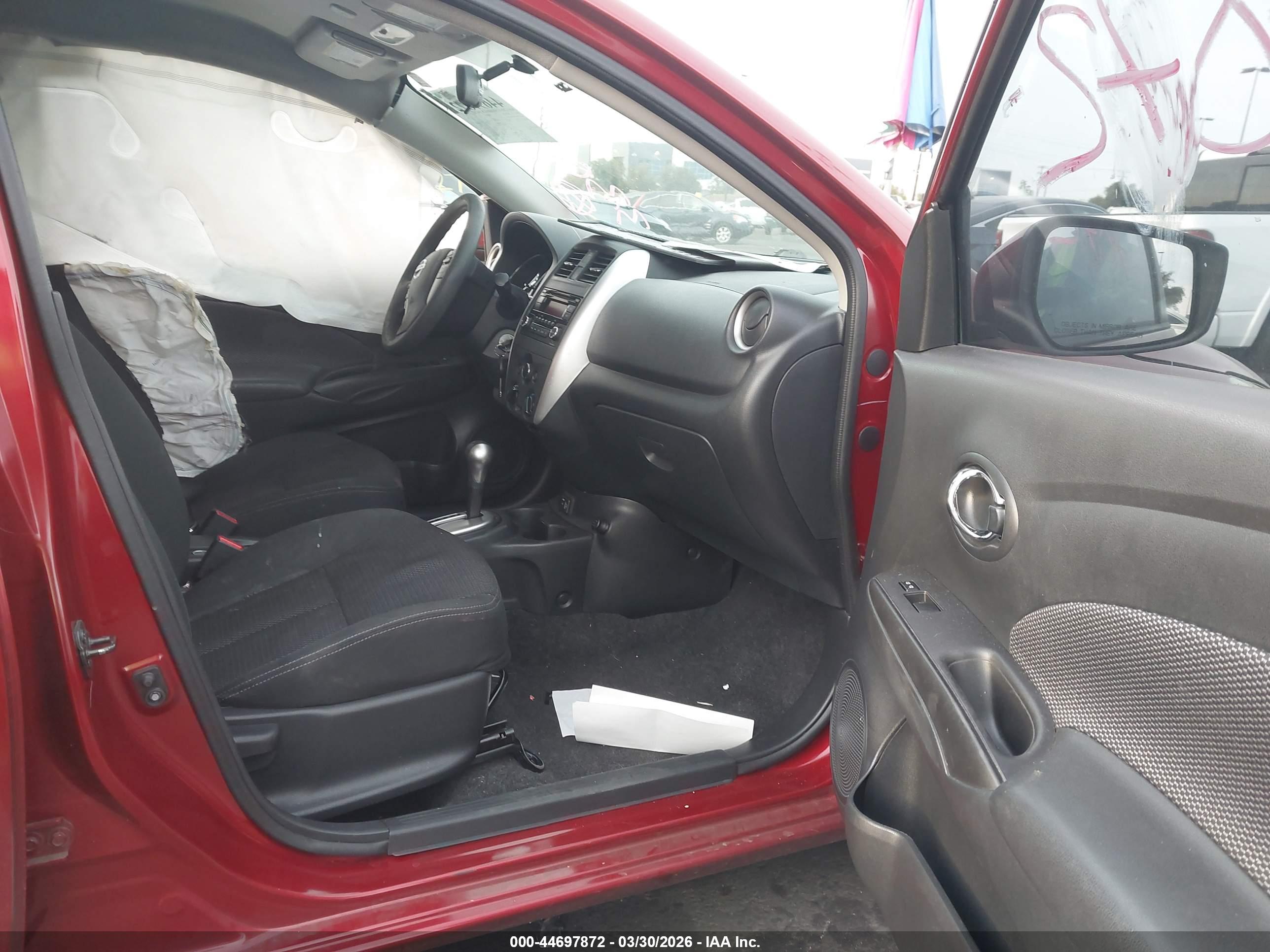 NISSAN VERSA image 5