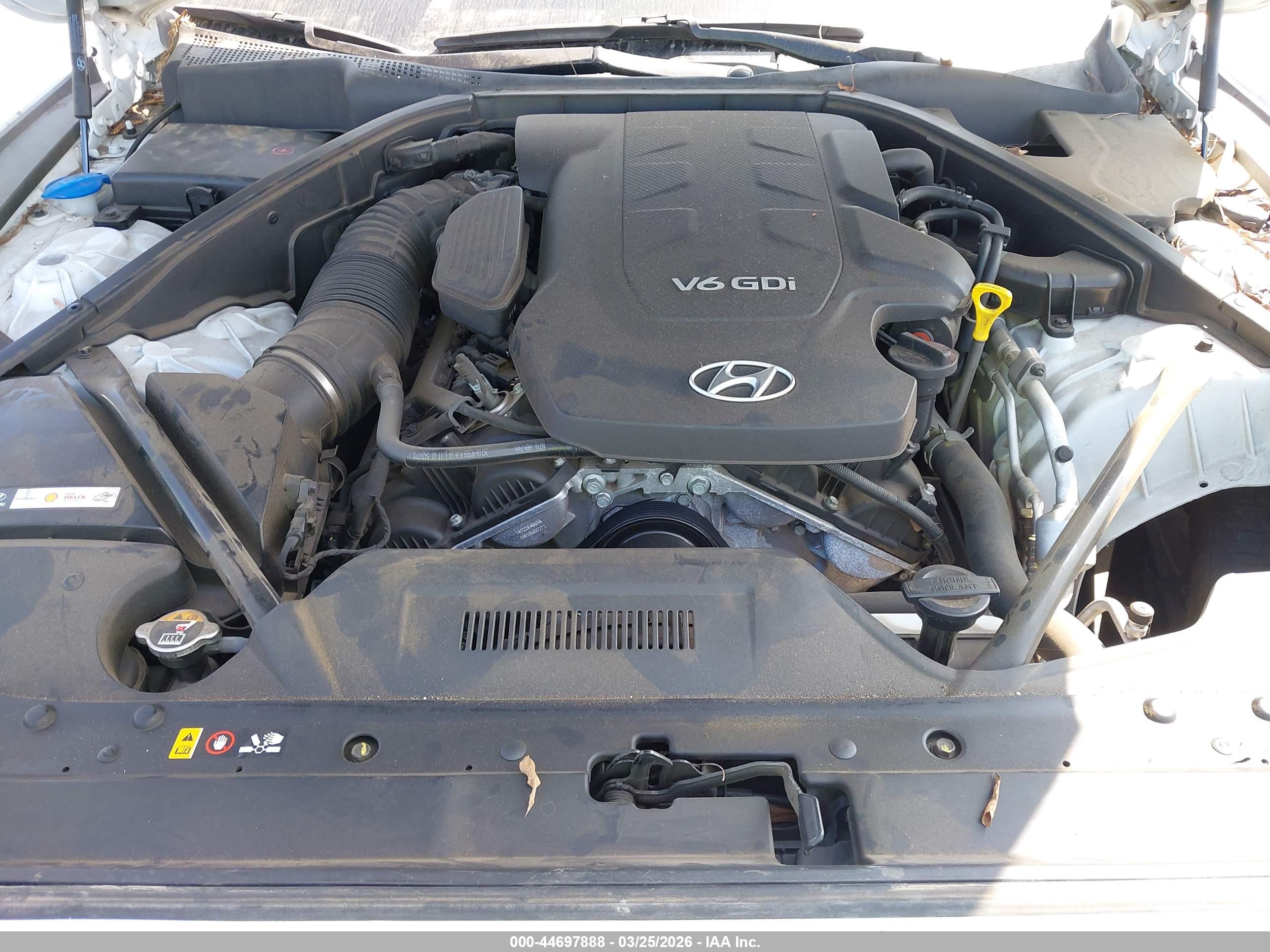 HYUNDAI GENESIS image 10