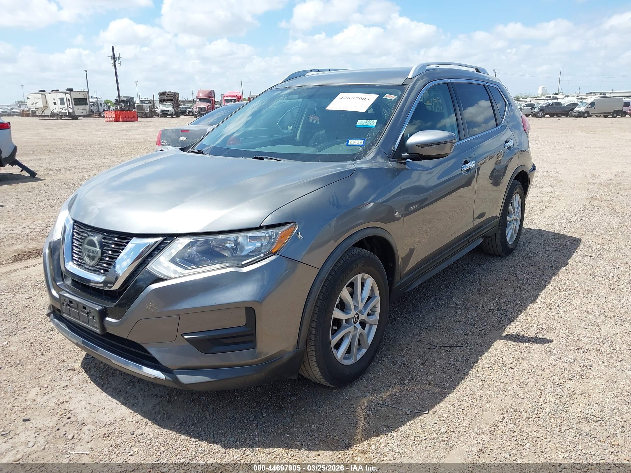 NISSAN ROGUE image 2