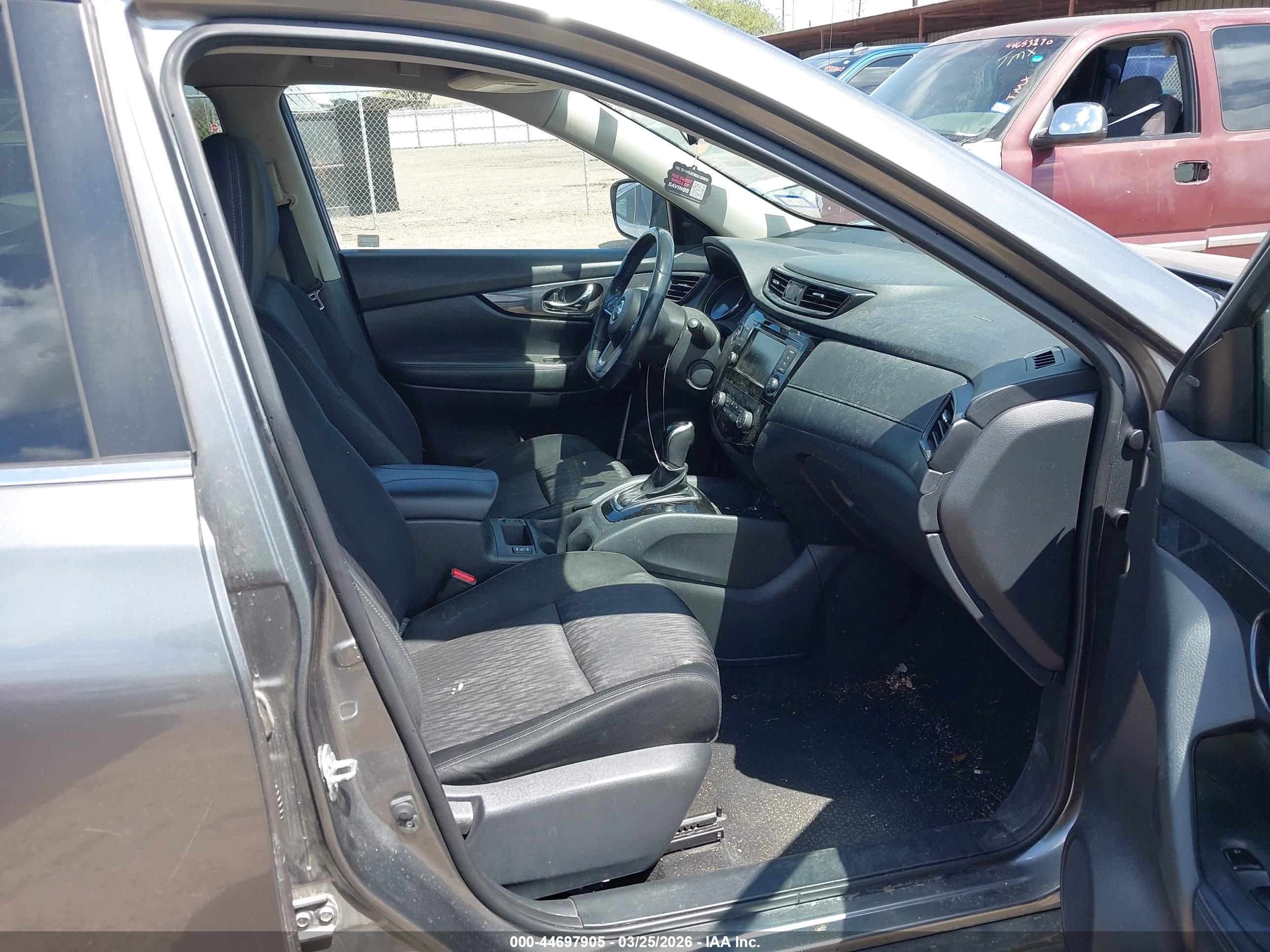 NISSAN ROGUE image 5