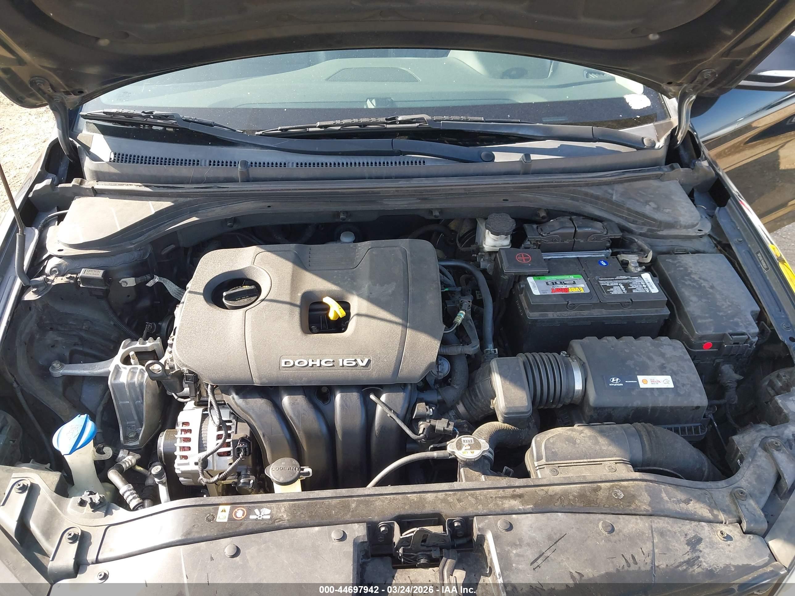 HYUNDAI ELANTRA image 10
