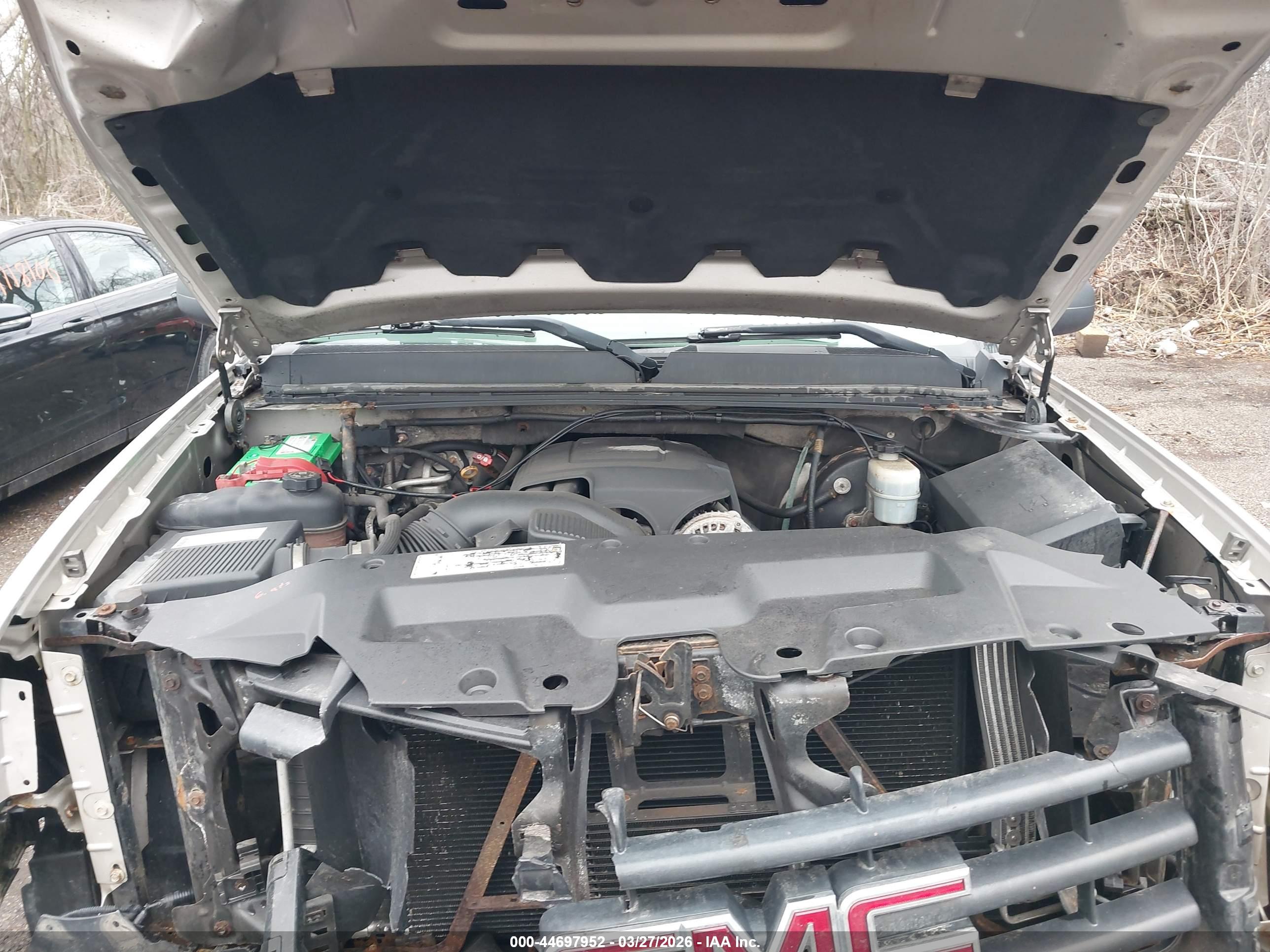 GMC SIERRA image 10