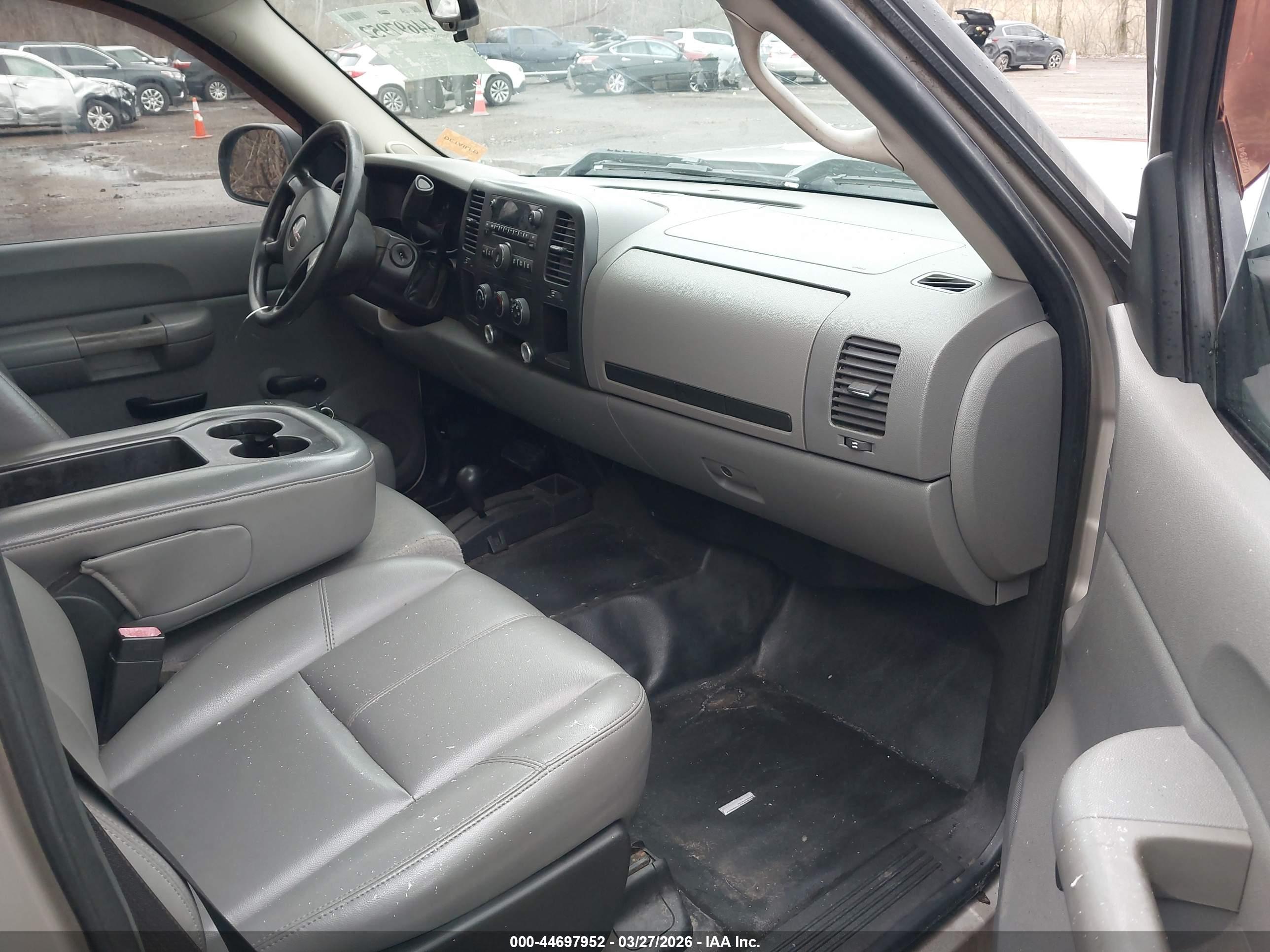 GMC SIERRA image 5