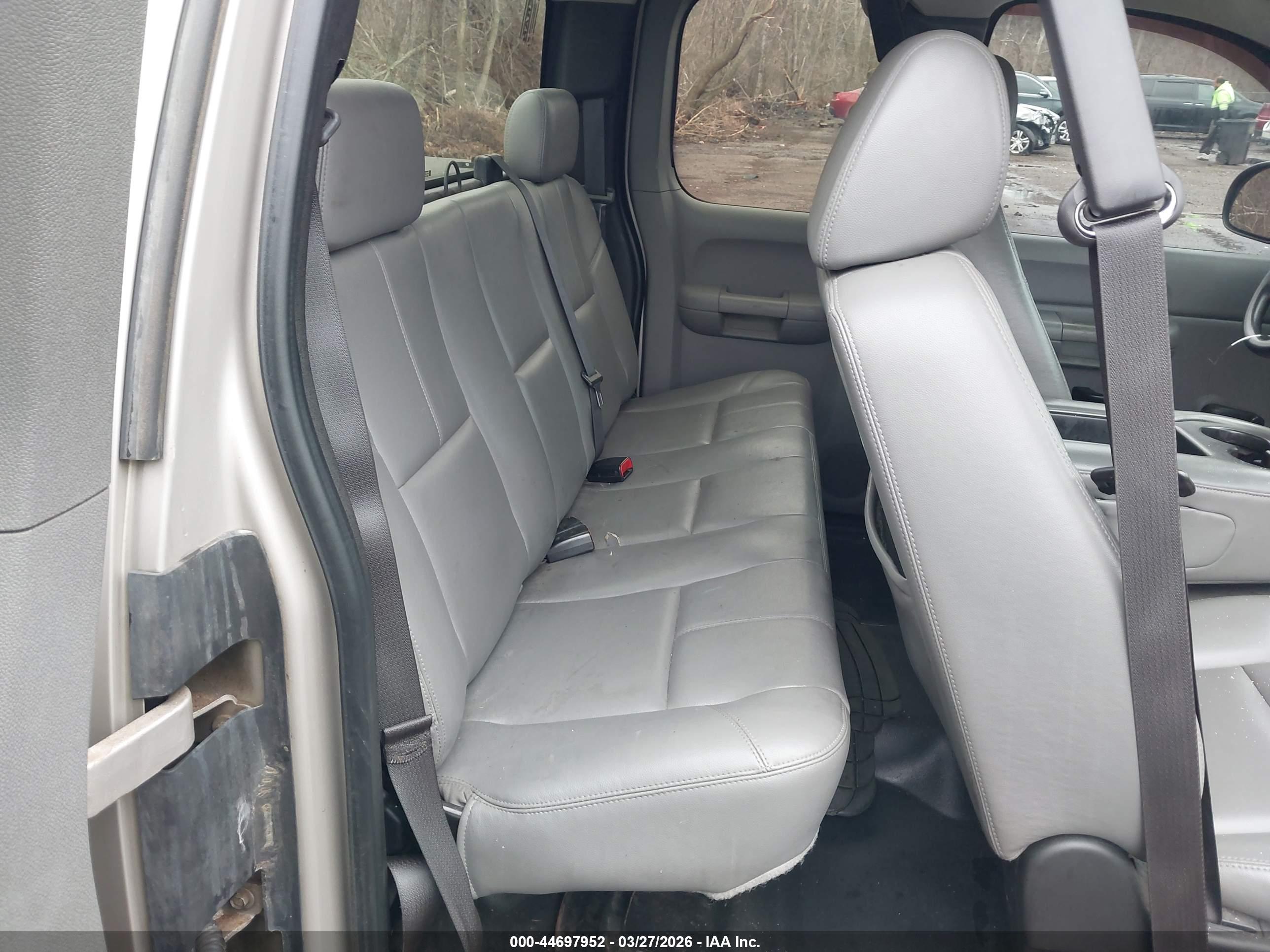 GMC SIERRA image 8