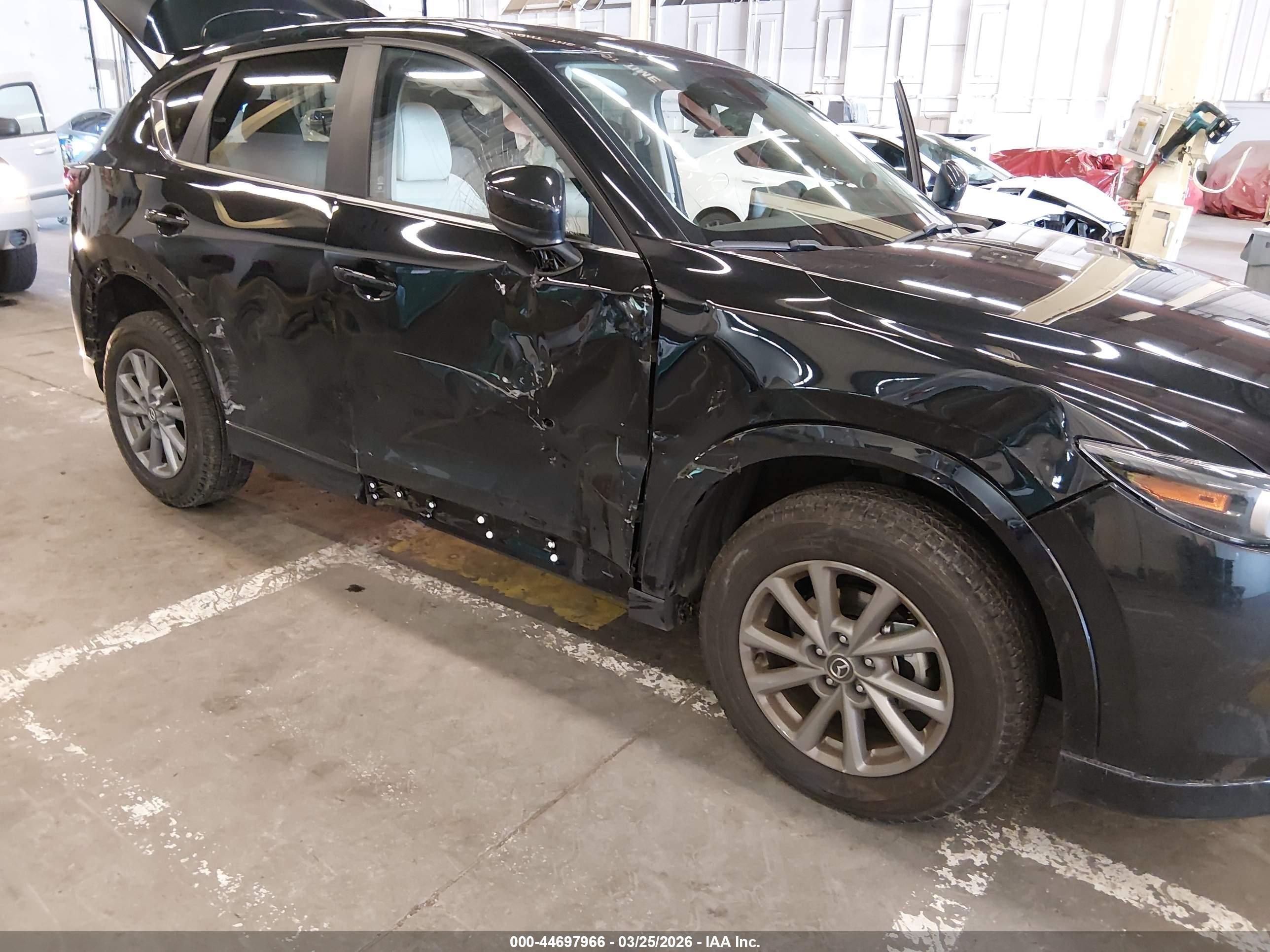 MAZDA CX-5 image 6