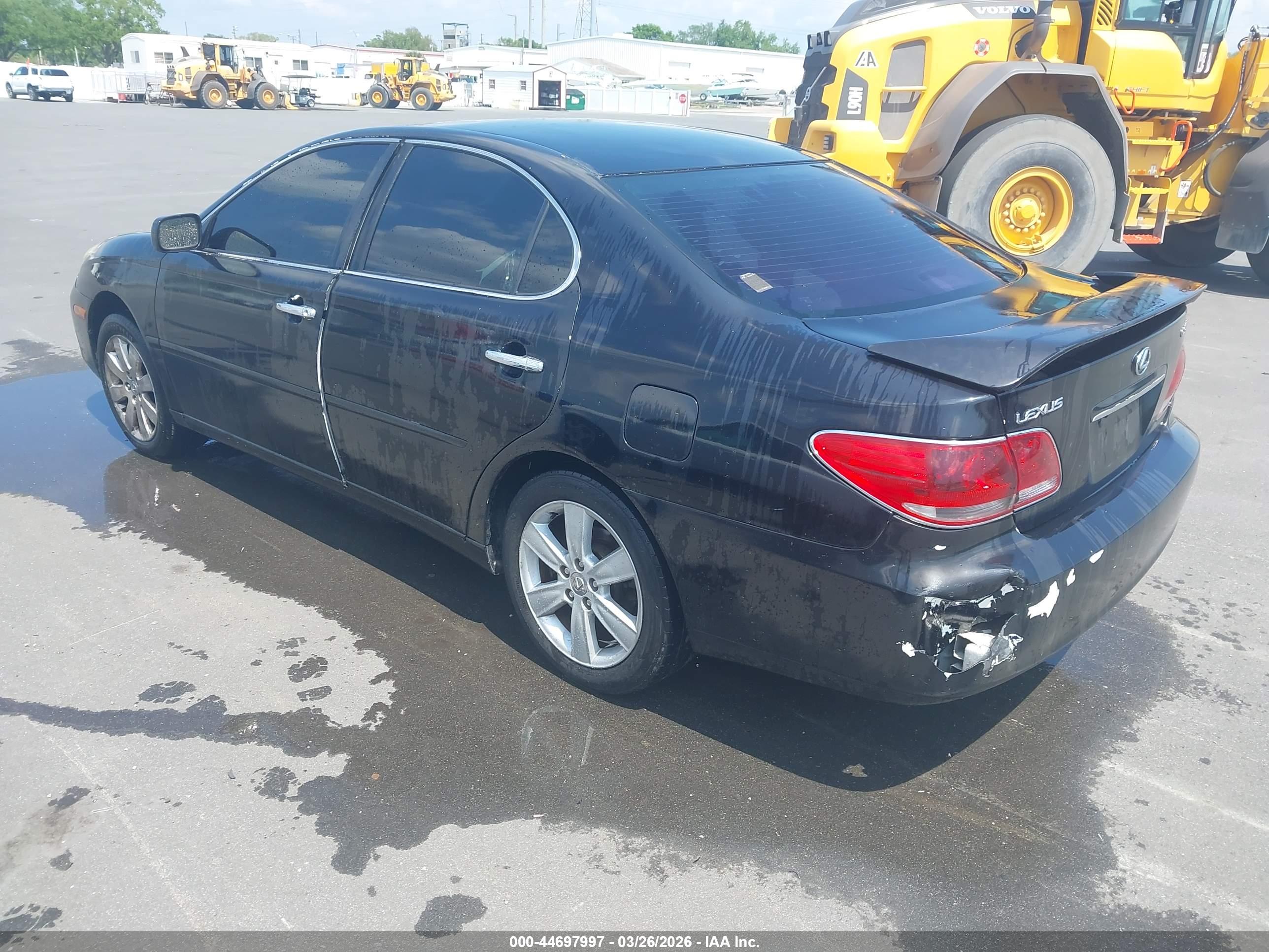 LEXUS ES image 3