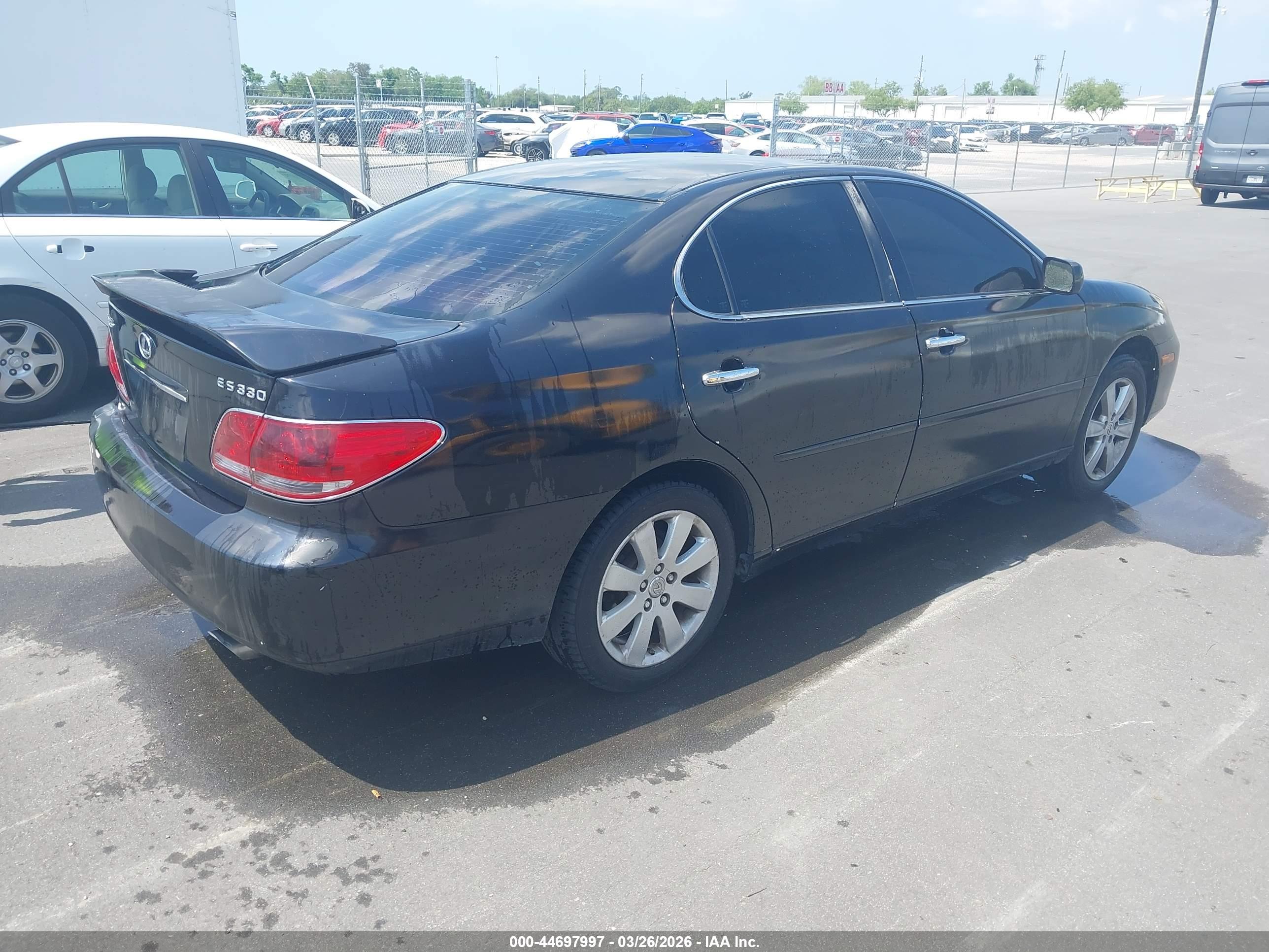 LEXUS ES image 4