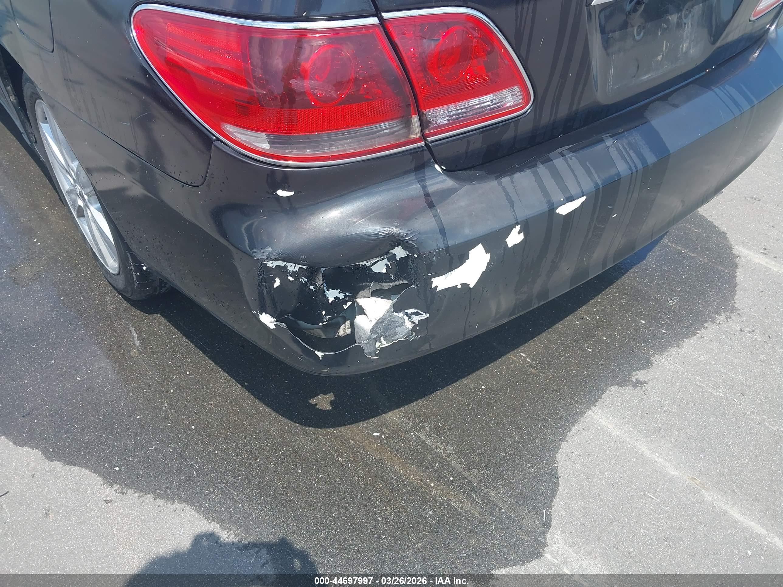 LEXUS ES image 6