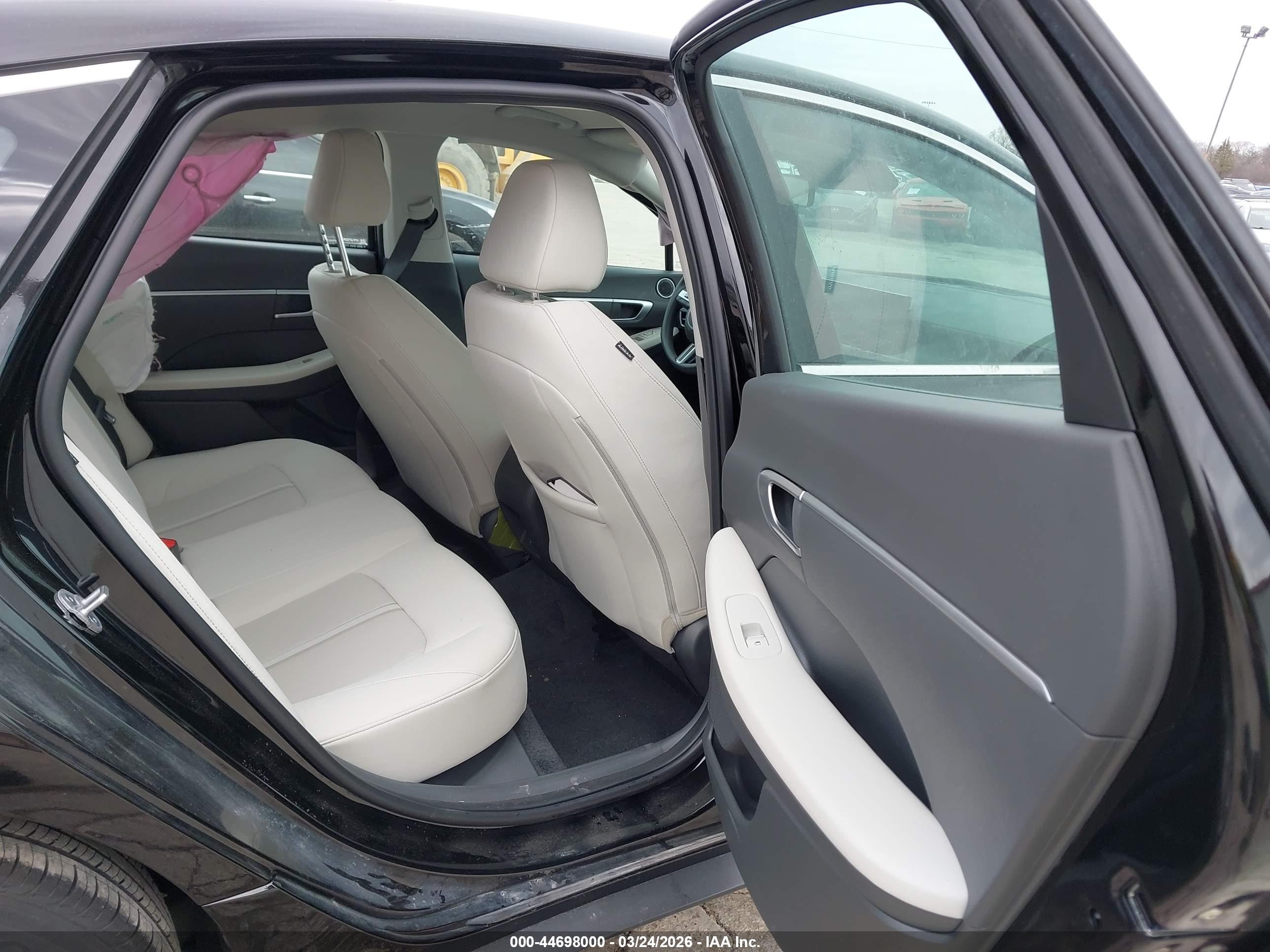 HYUNDAI SONATA image 8