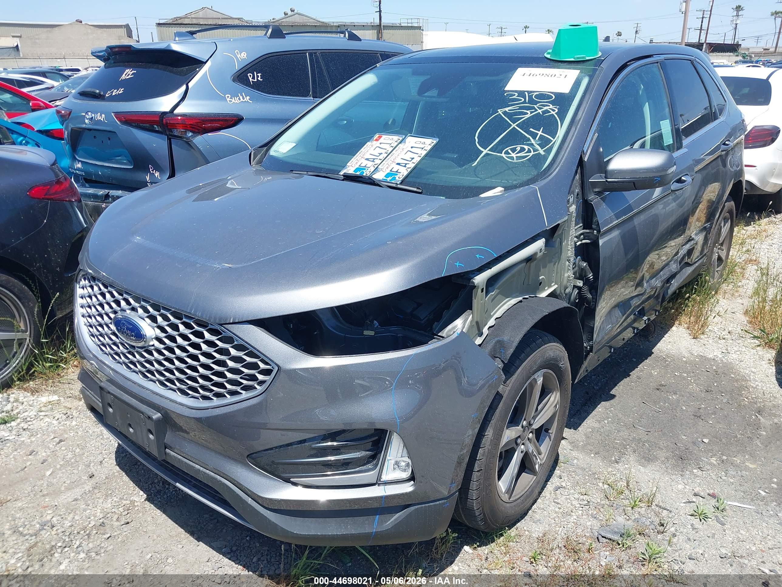 FORD EDGE image 2
