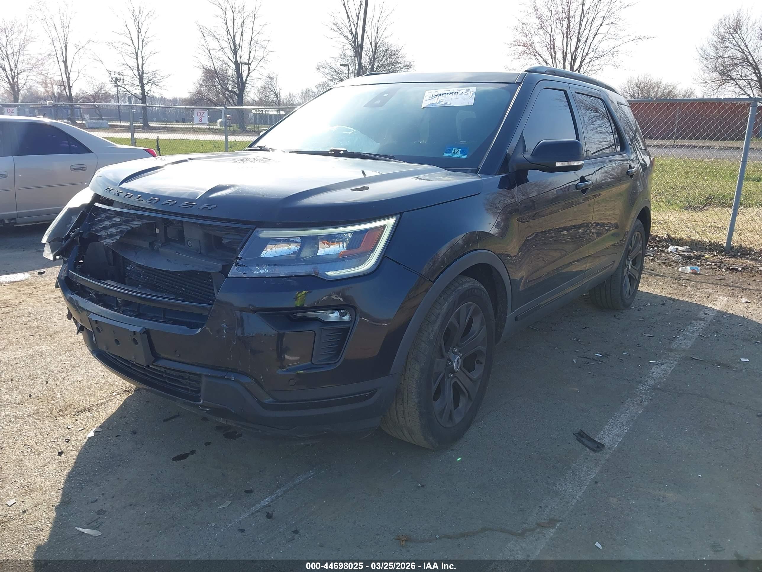 FORD EXPLORER image 2