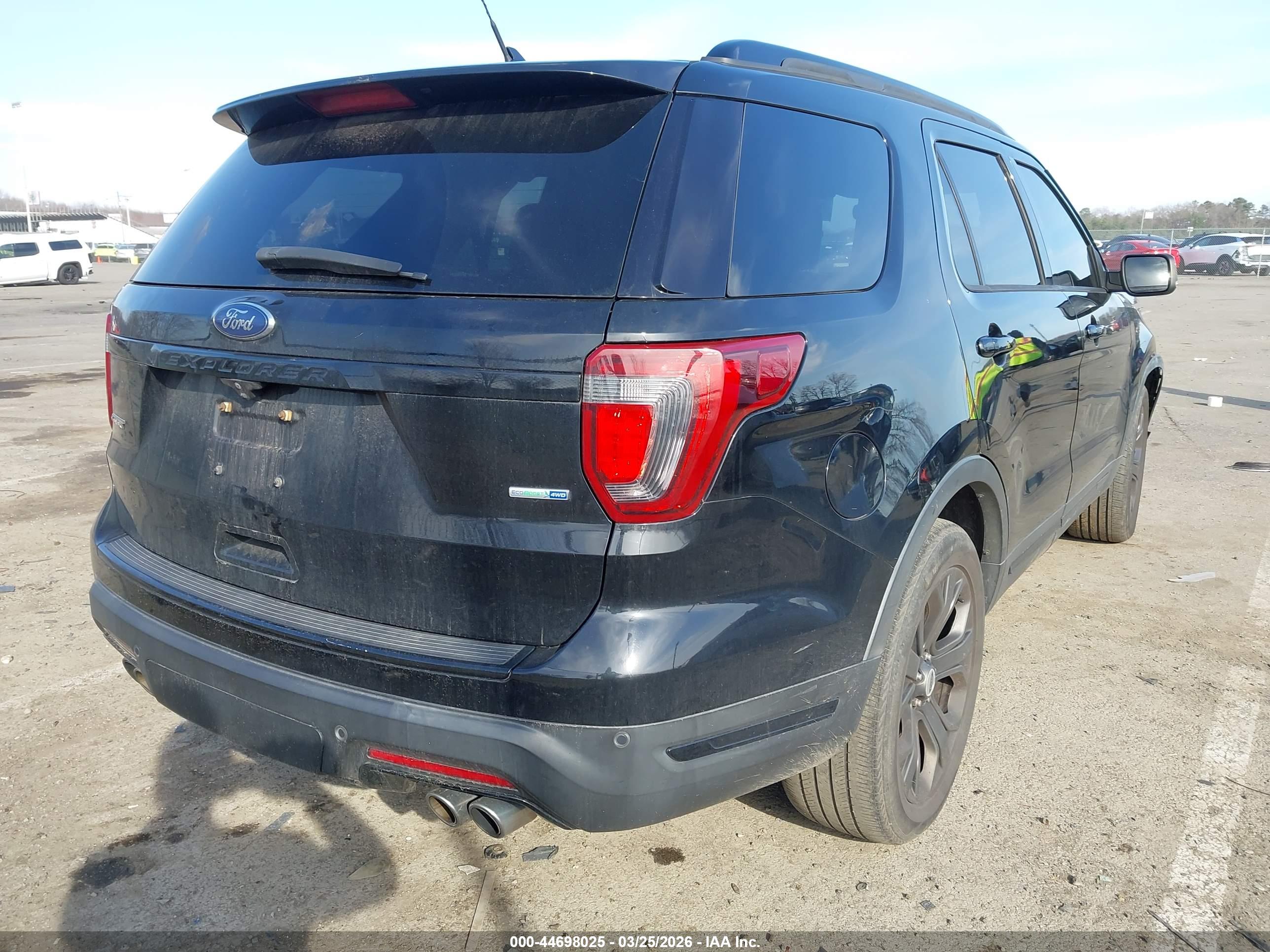 FORD EXPLORER image 4