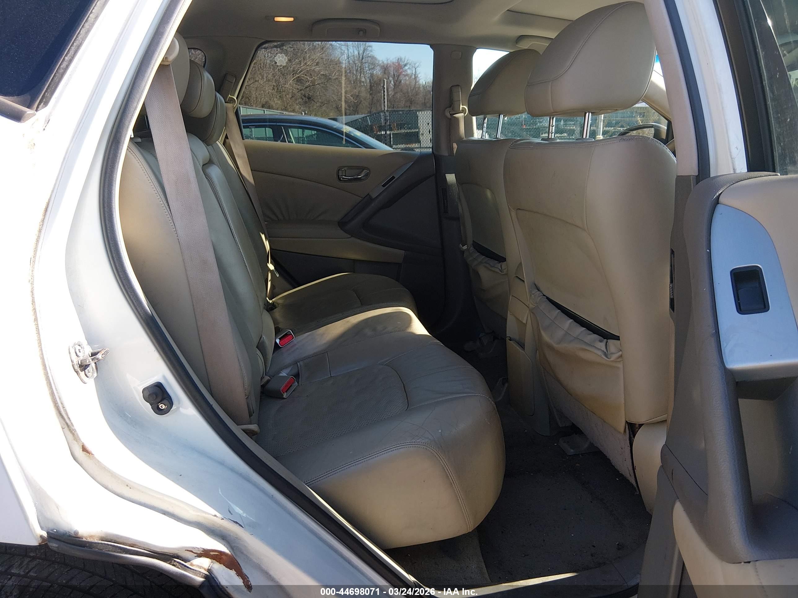 NISSAN MURANO image 8