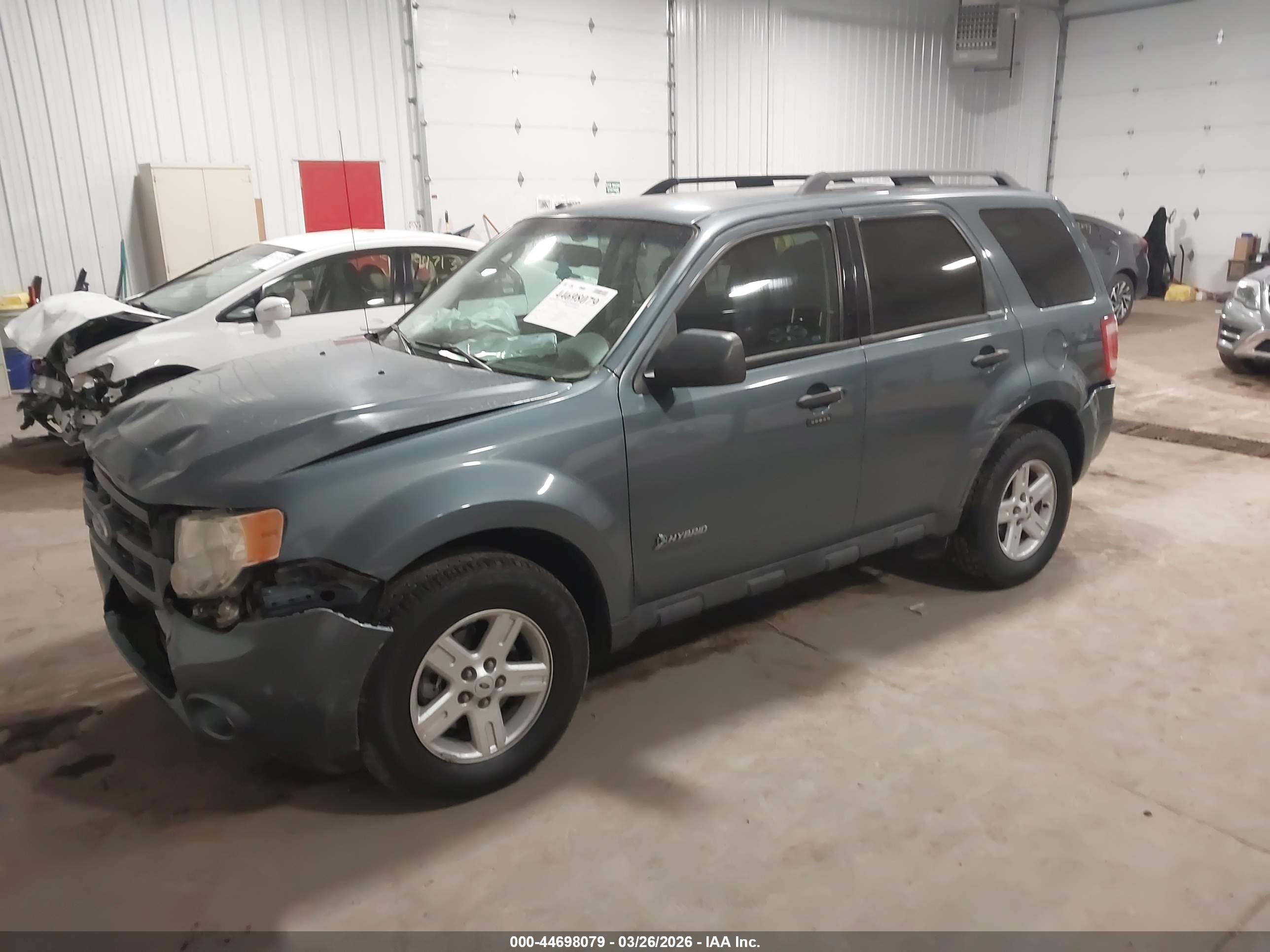 FORD ESCAPE image 2