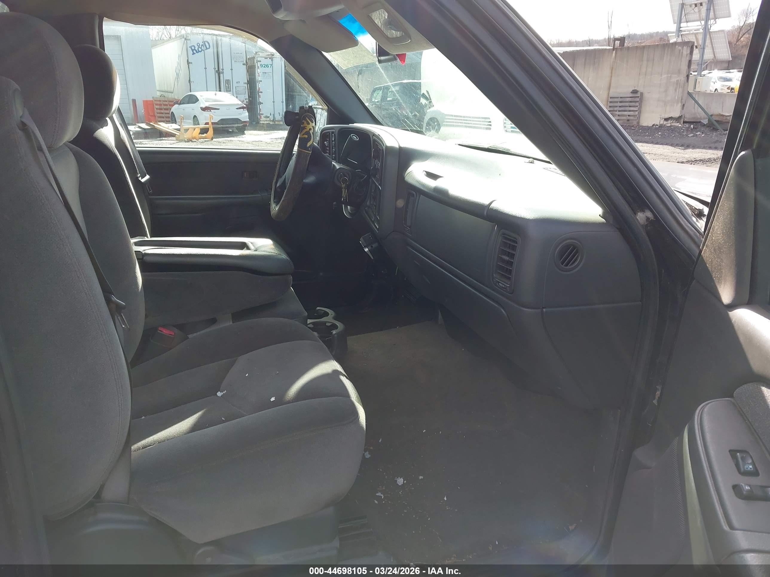 GMC SIERRA image 8