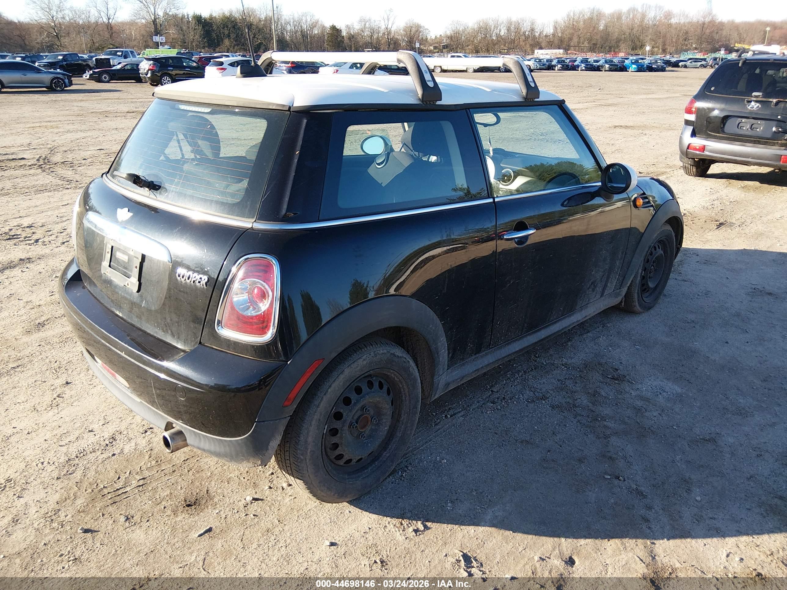 MINI COOPER image 4