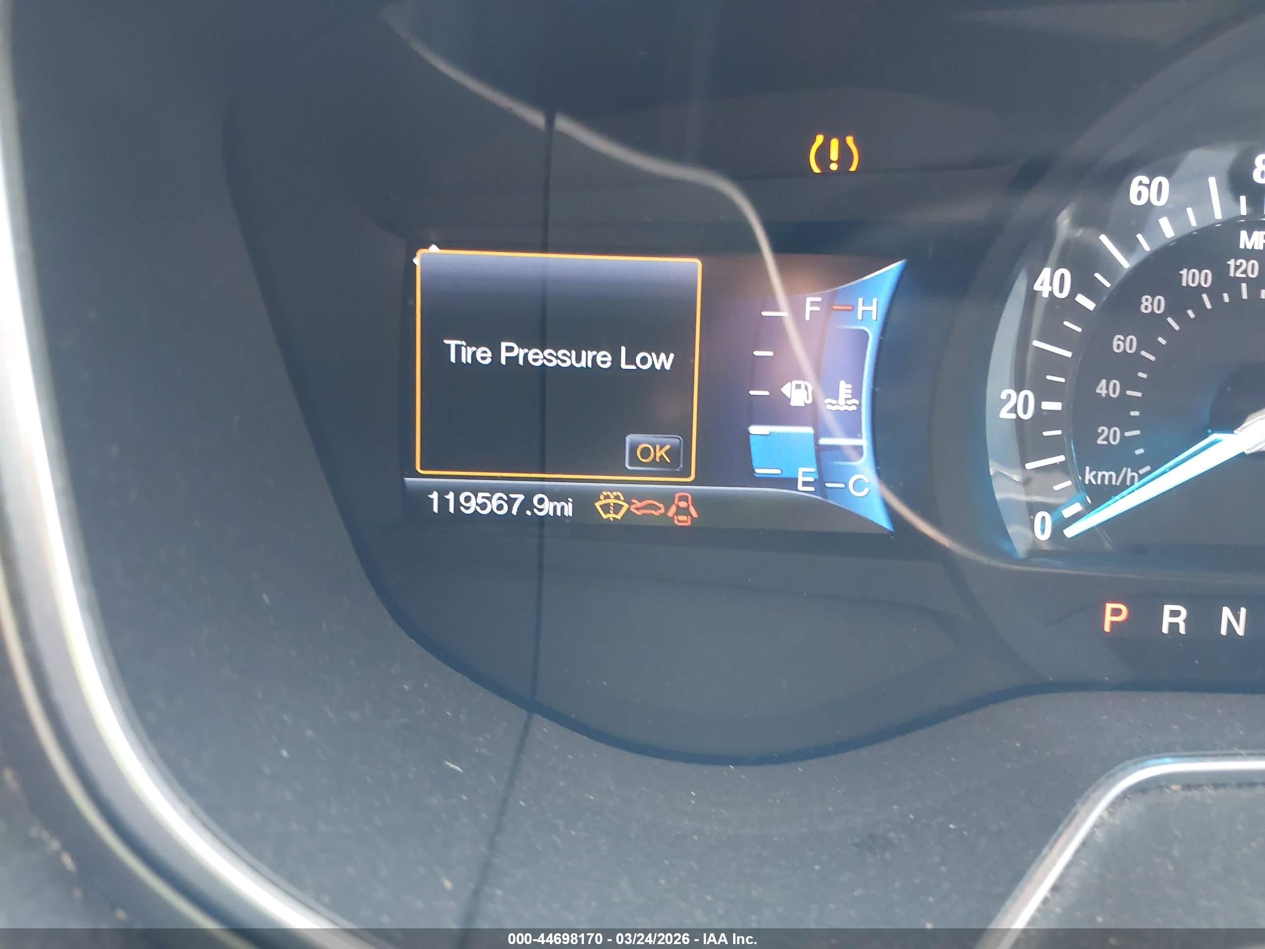 FORD FUSION image 7