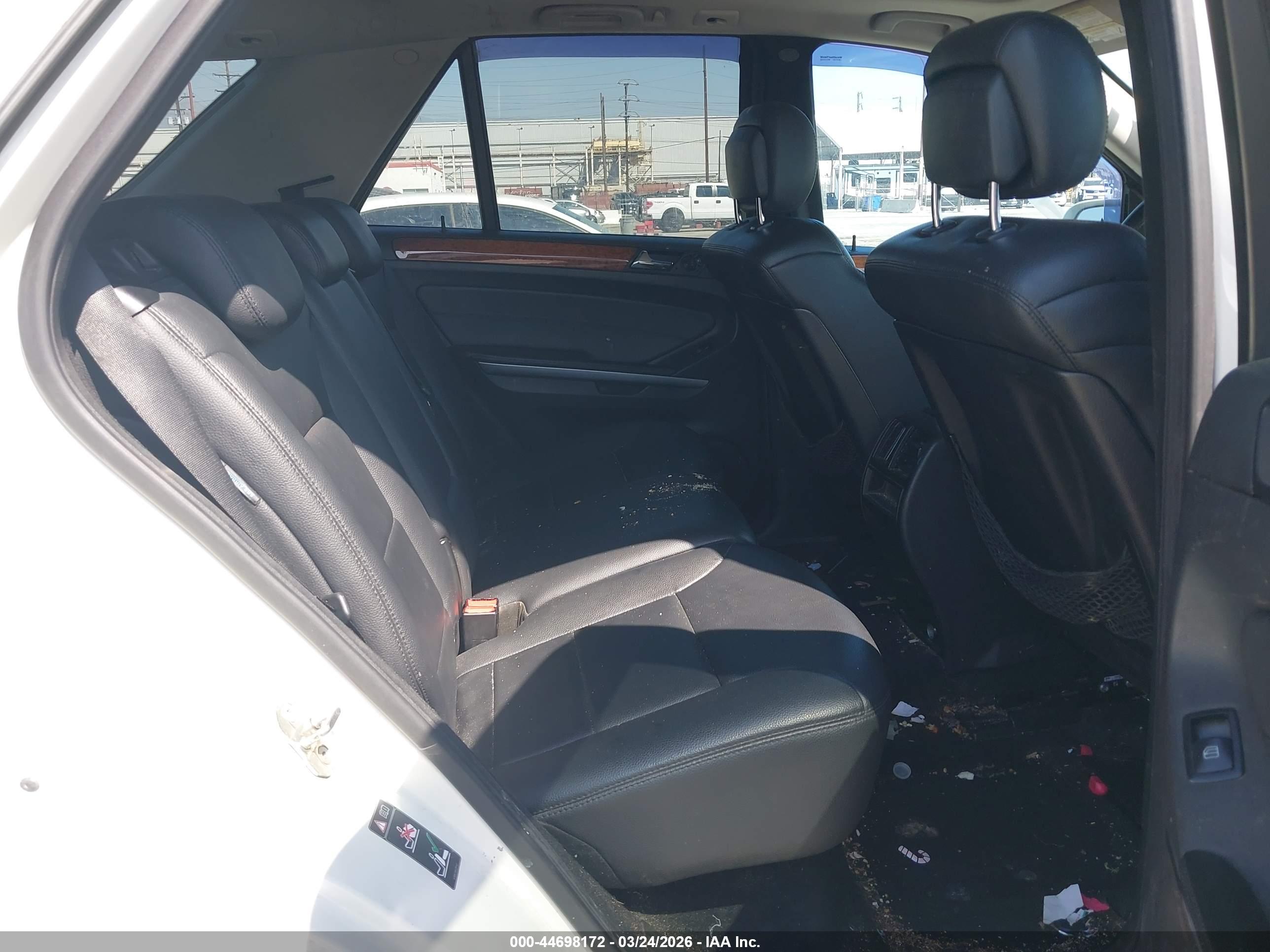 MERCEDES-BENZ ML image 8