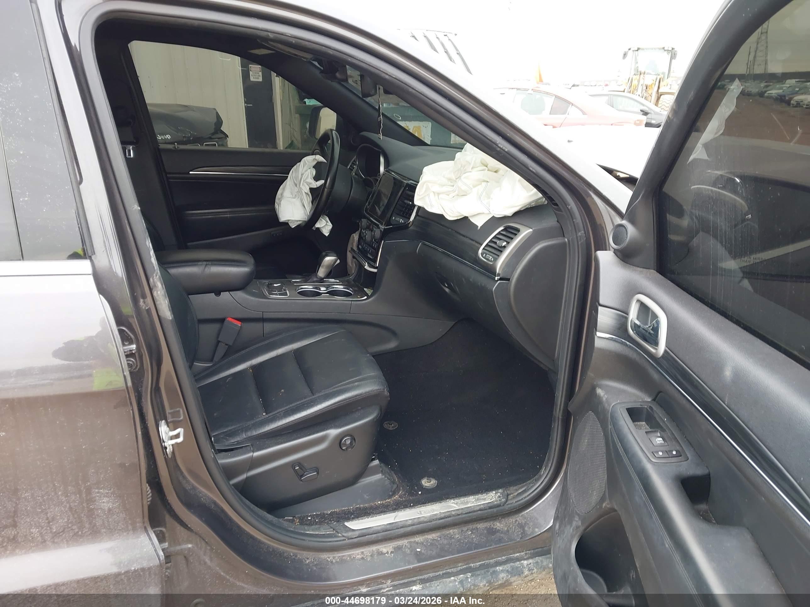 JEEP GRAND image 5
