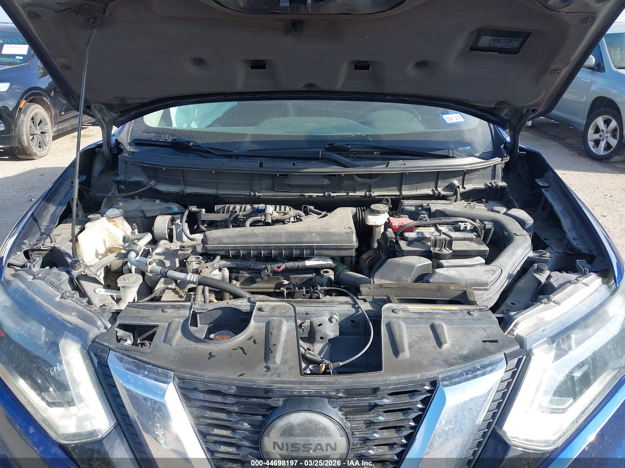 NISSAN ROGUE image 10