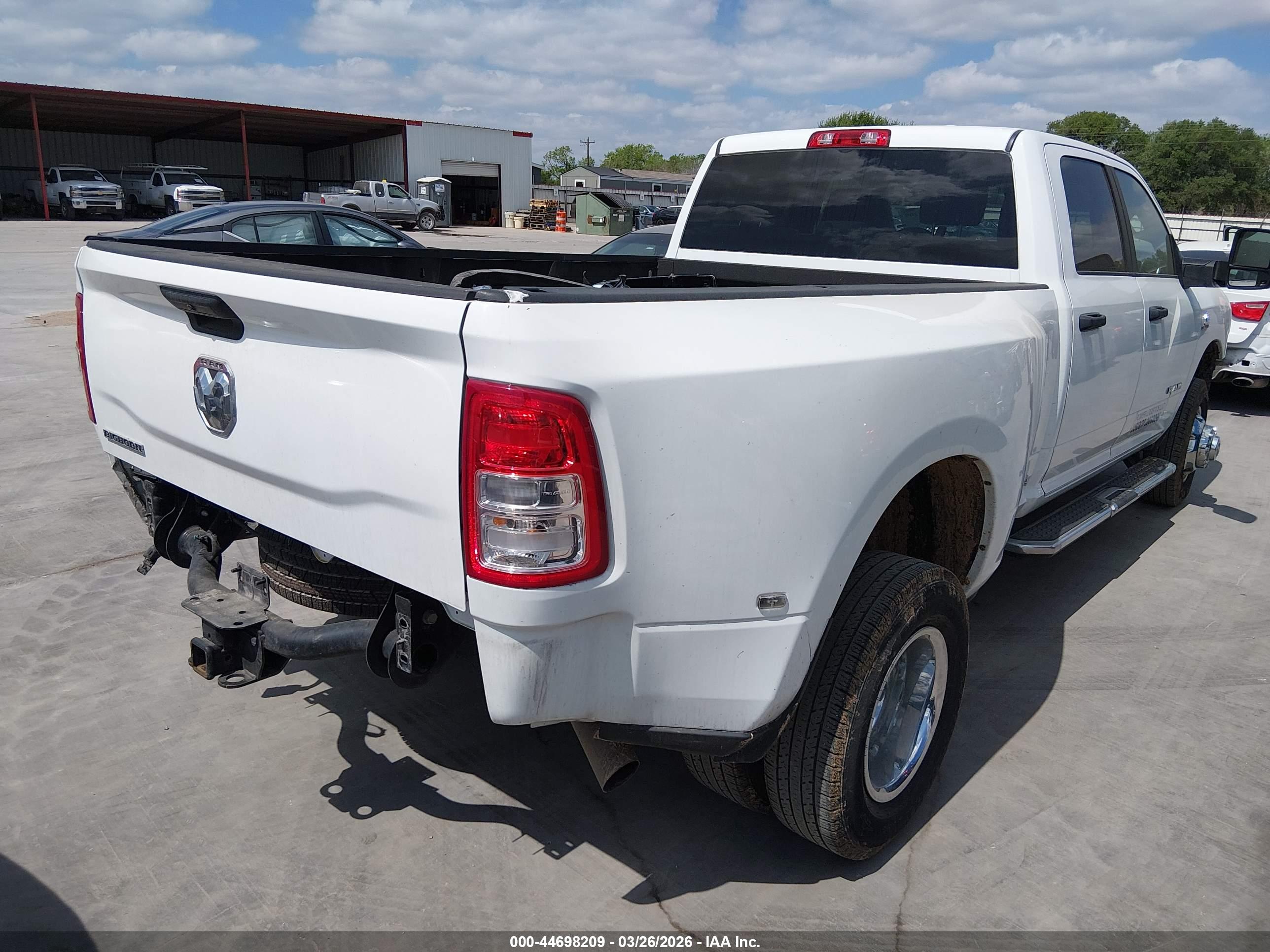 RAM 3500 image 4