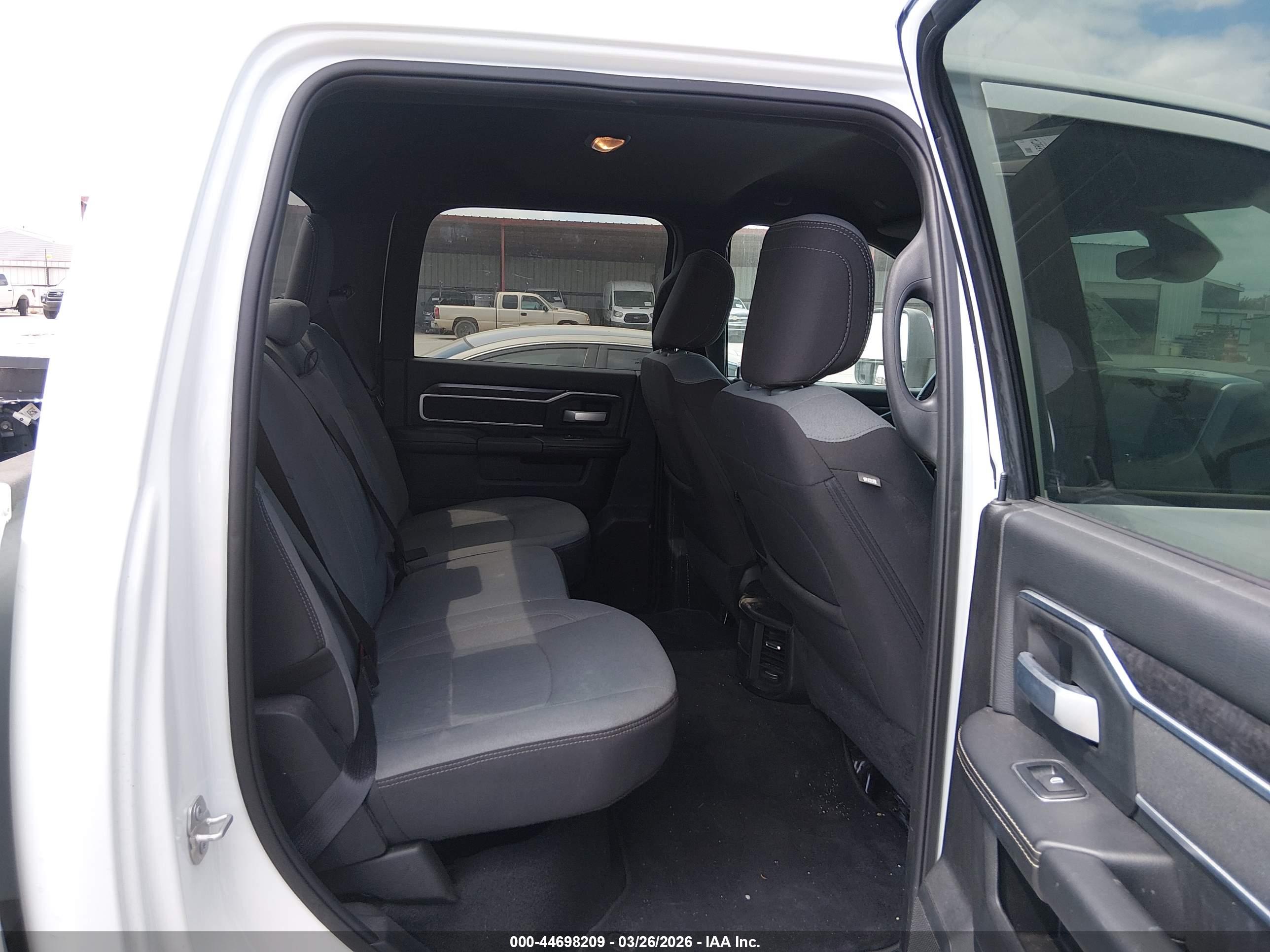 RAM 3500 image 8