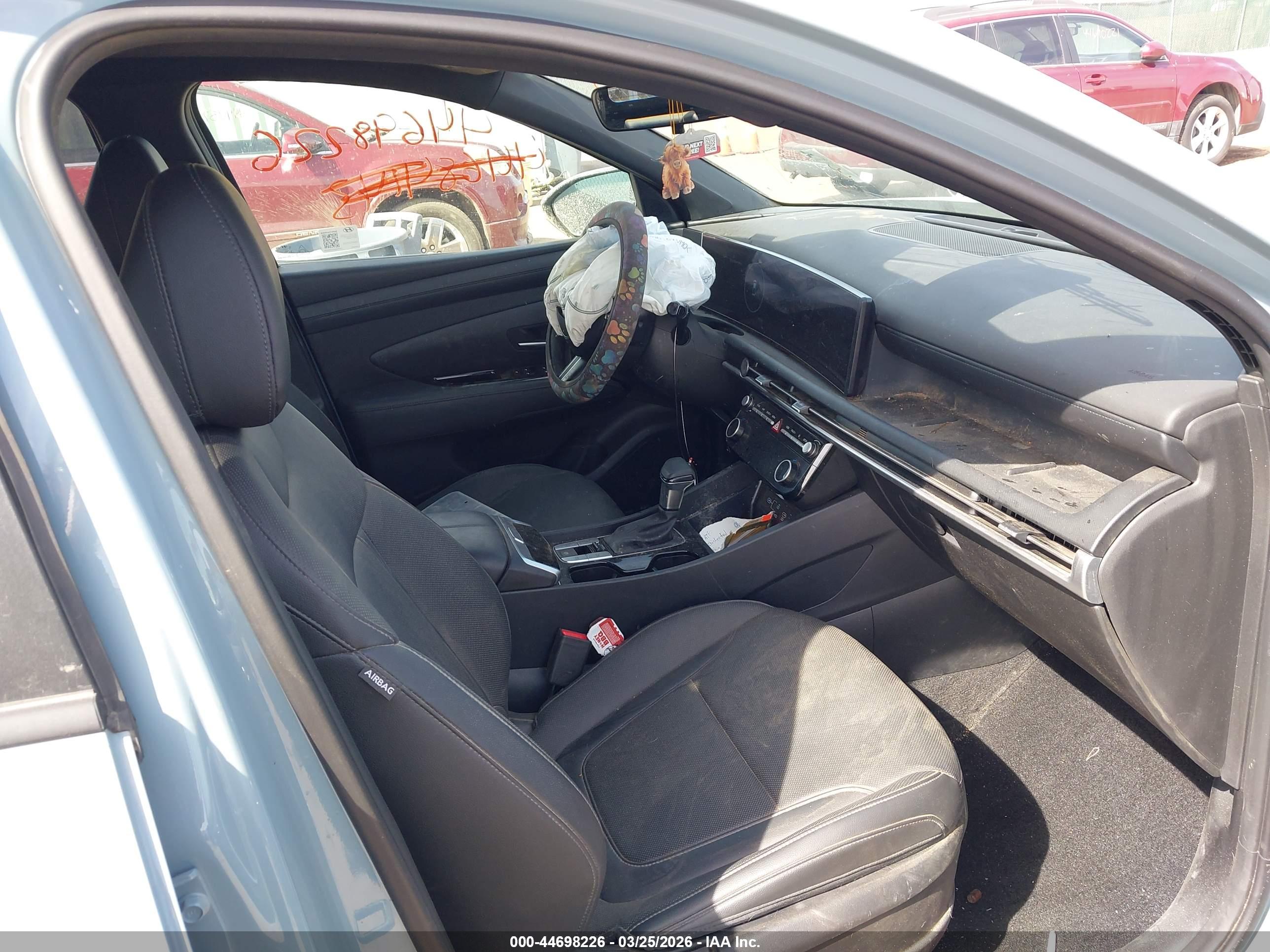 HYUNDAI SANTA image 5