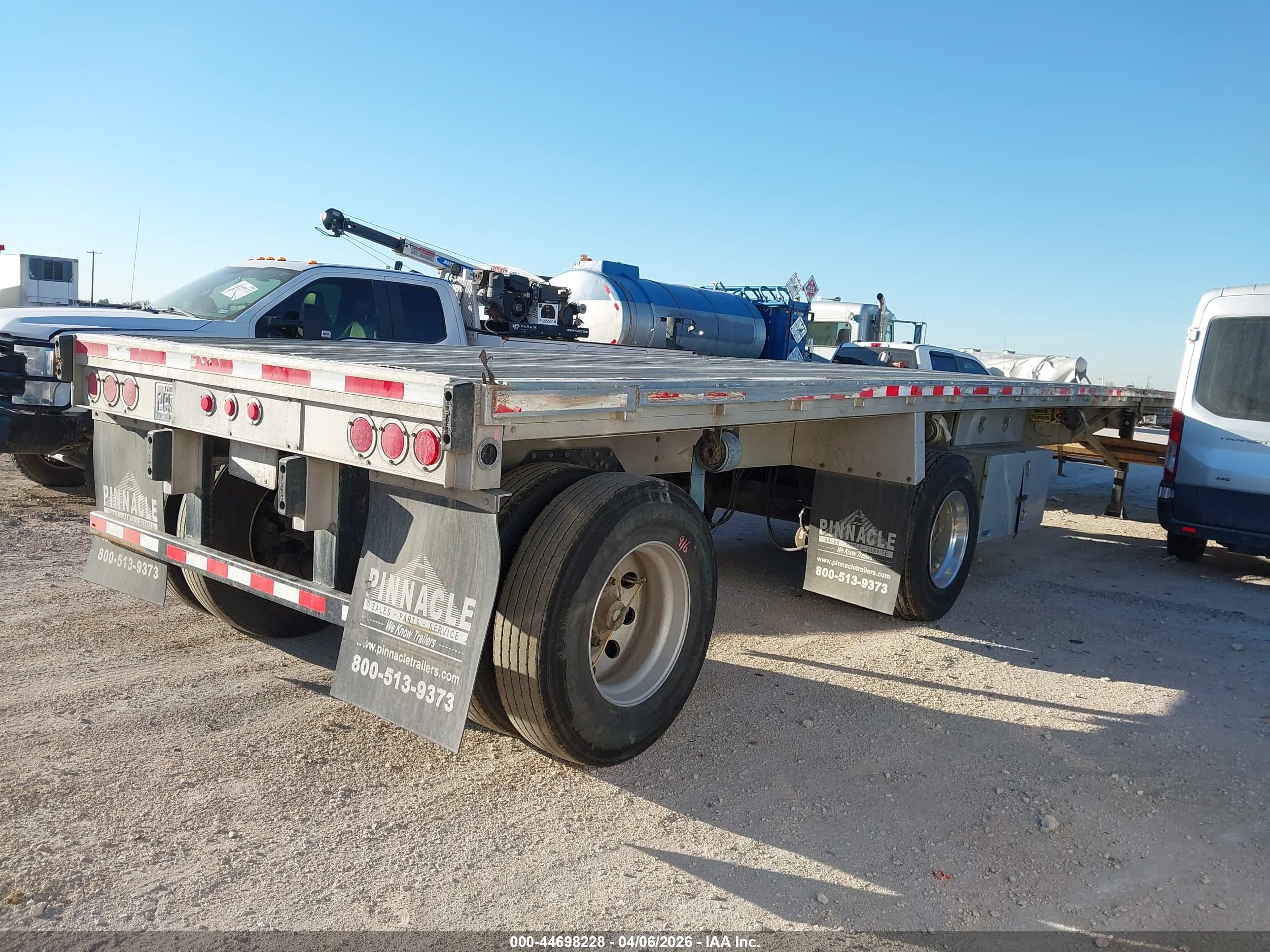 REITNOUER FLATBED image 4