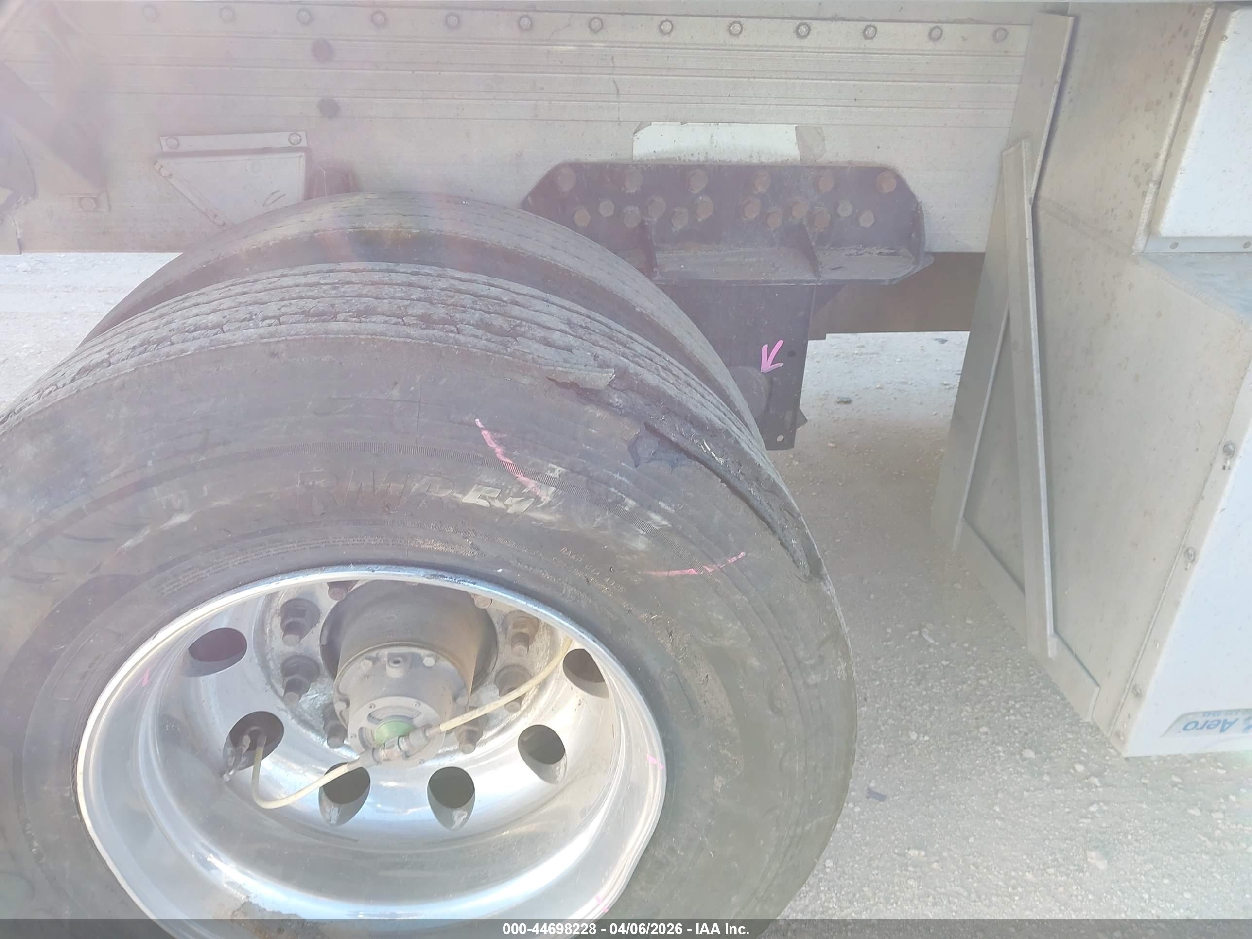 REITNOUER FLATBED image 6