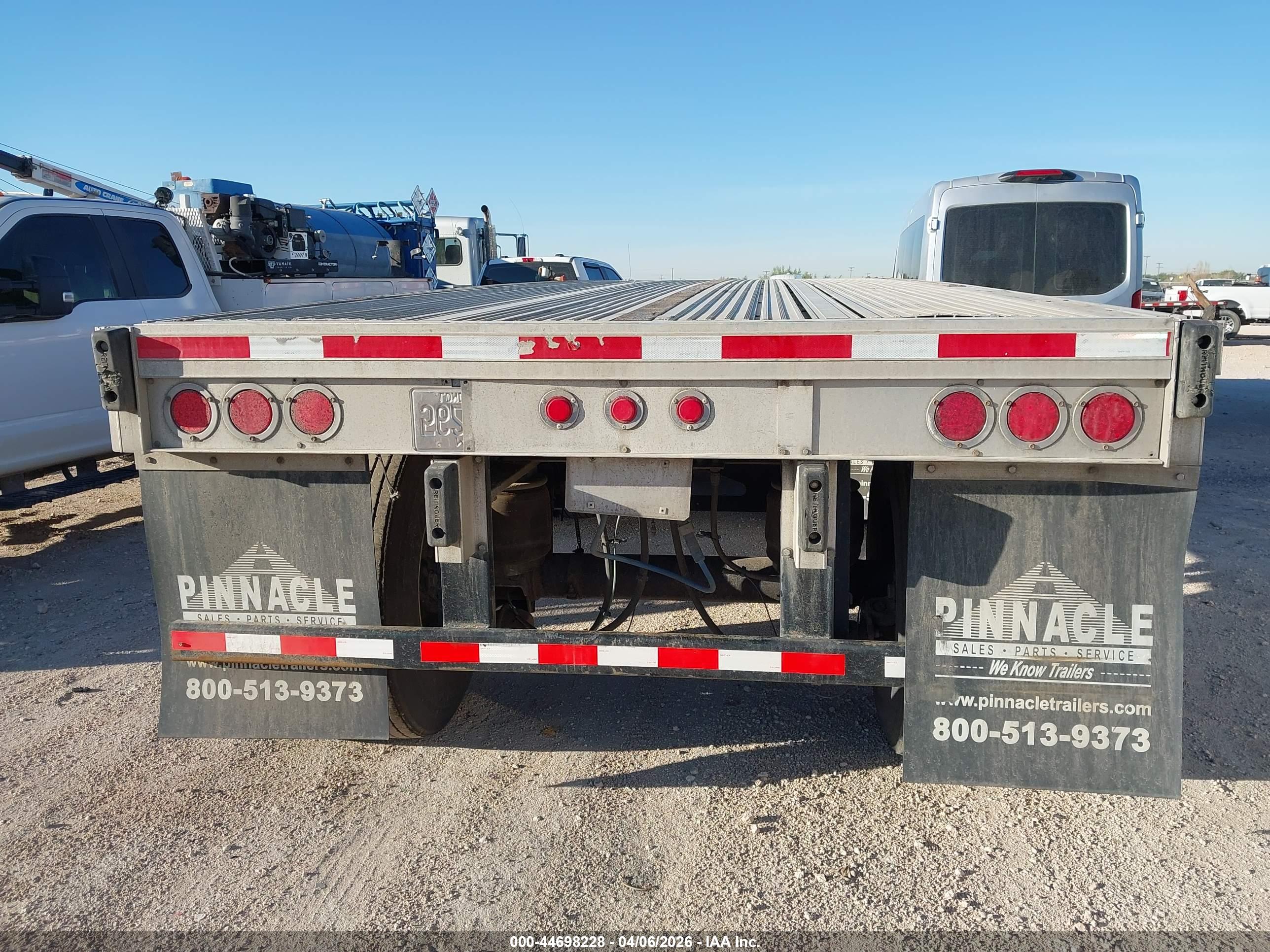 REITNOUER FLATBED image 7