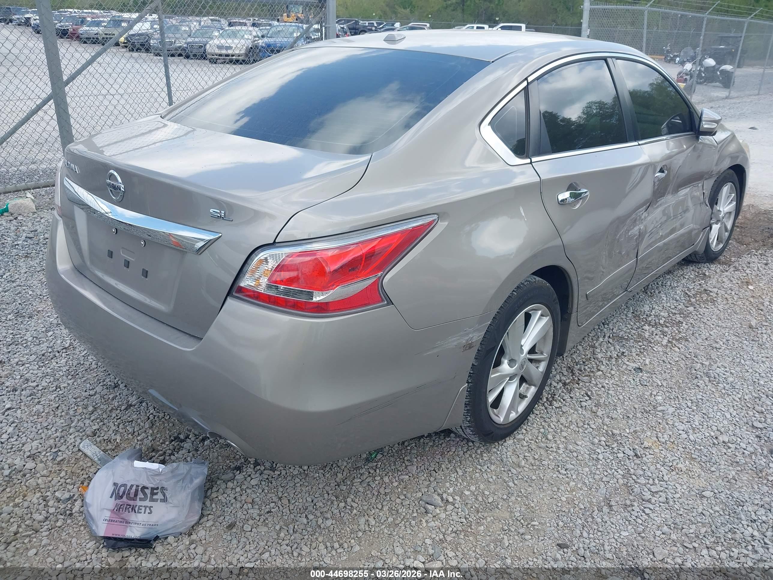 NISSAN ALTIMA image 4