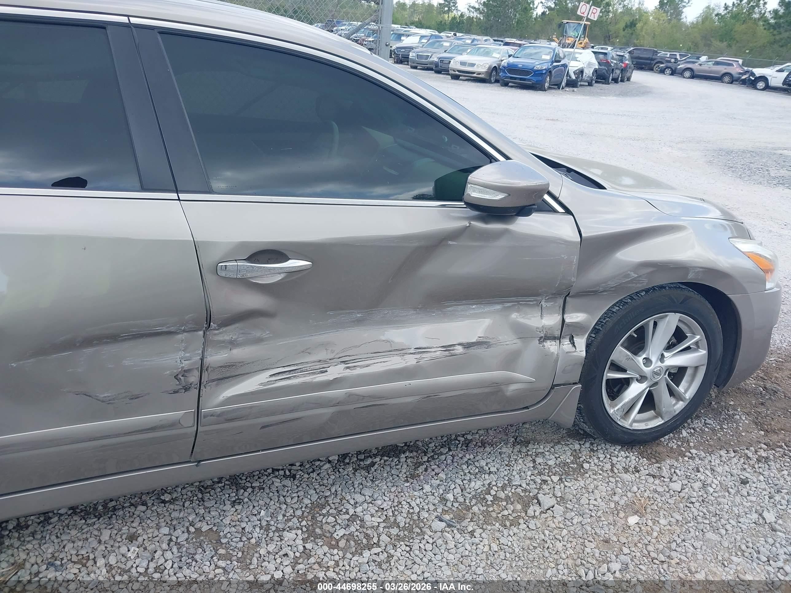 NISSAN ALTIMA image 6